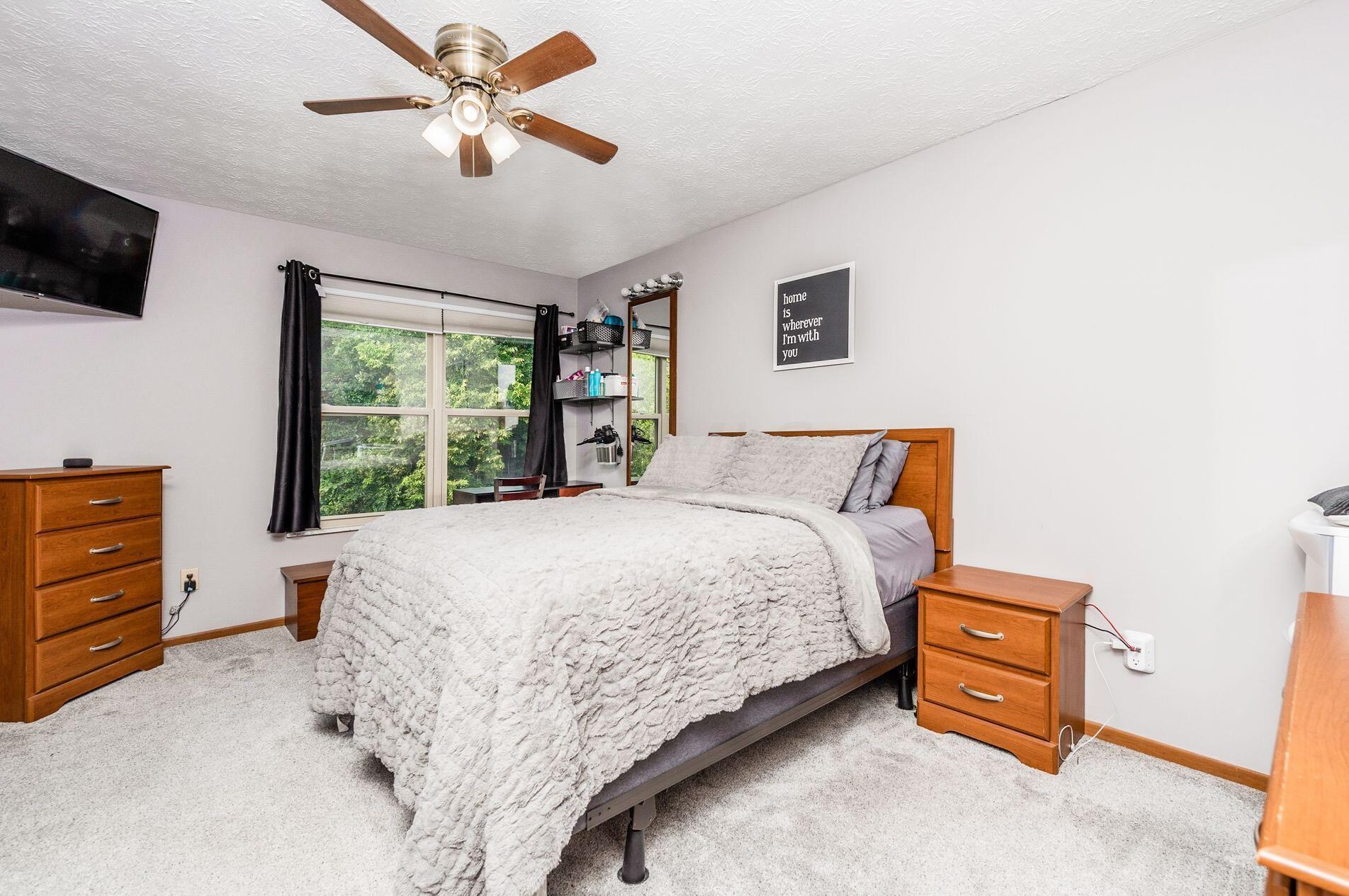 6086 Wexford Park Dr, Columbus OH 43228-9245 exterior