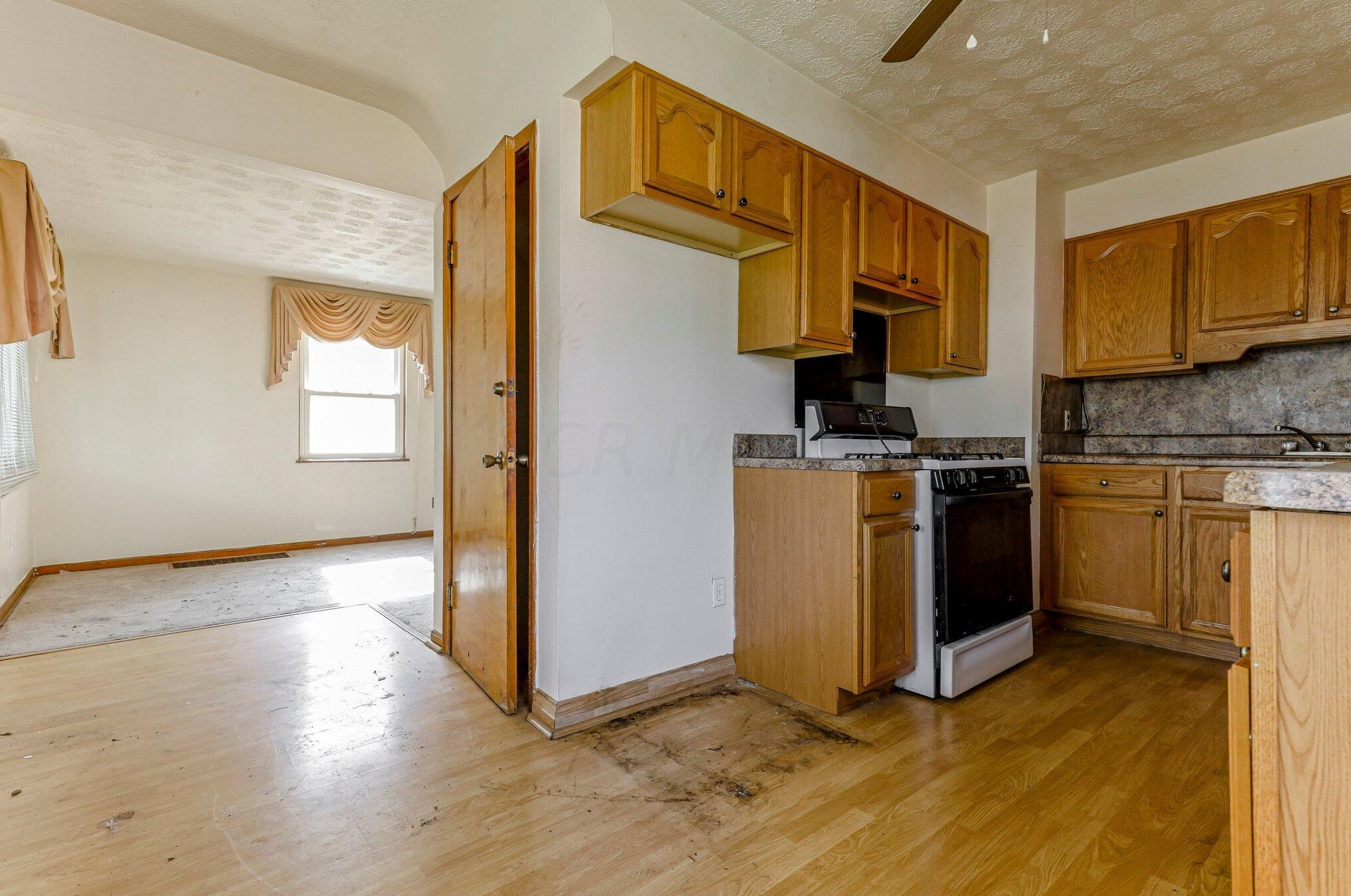 1465 22nd Ave, Columbus OH 43211-2103 exterior