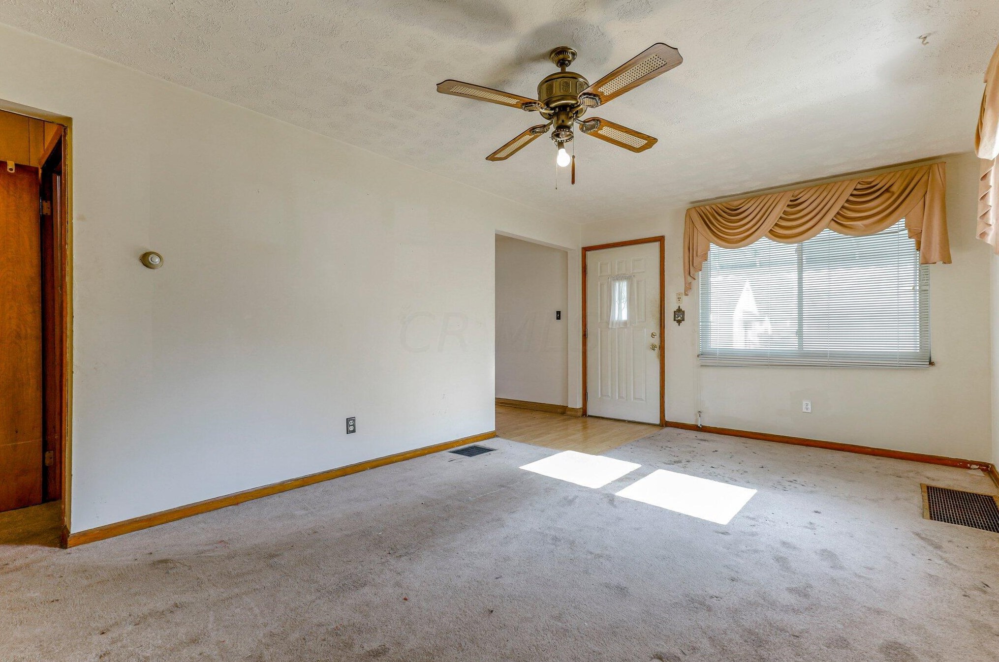 1465 22nd Ave, Columbus OH 43211-2103 exterior