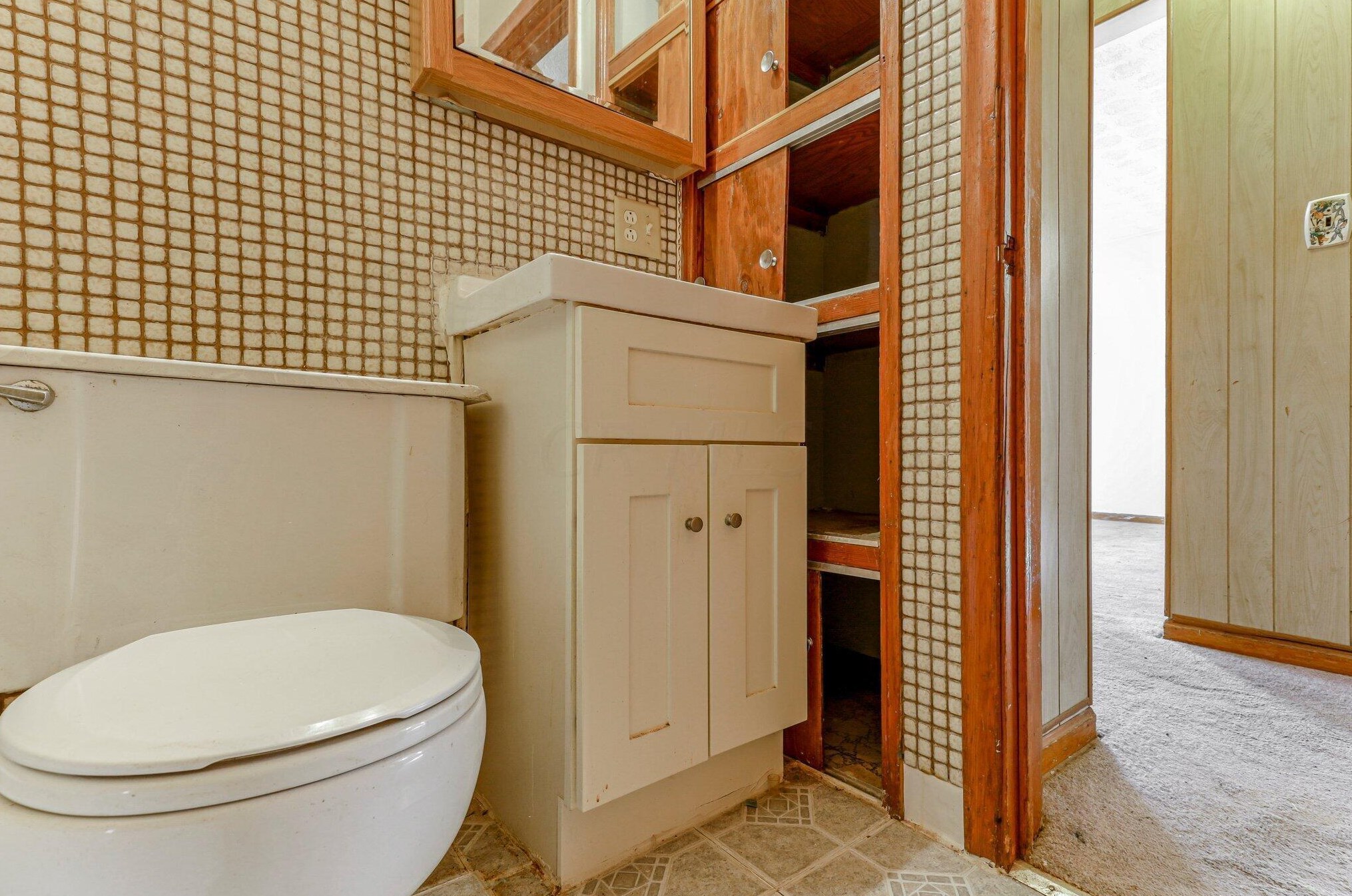 1465 22nd Ave, Columbus OH 43211-2103 exterior