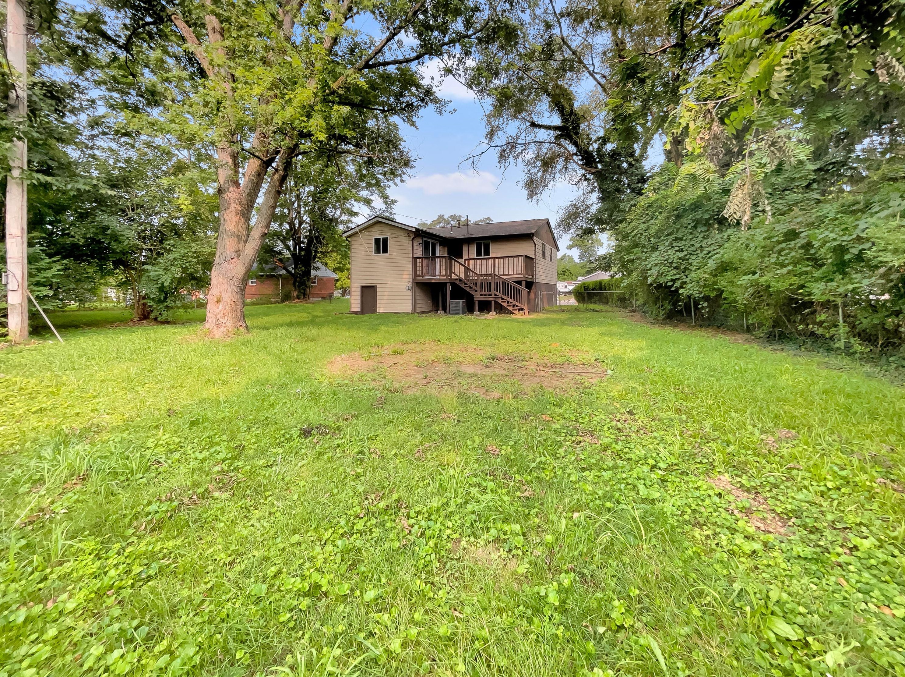 3324 Latonia Ct, Columbus OH  43232-5937 exterior