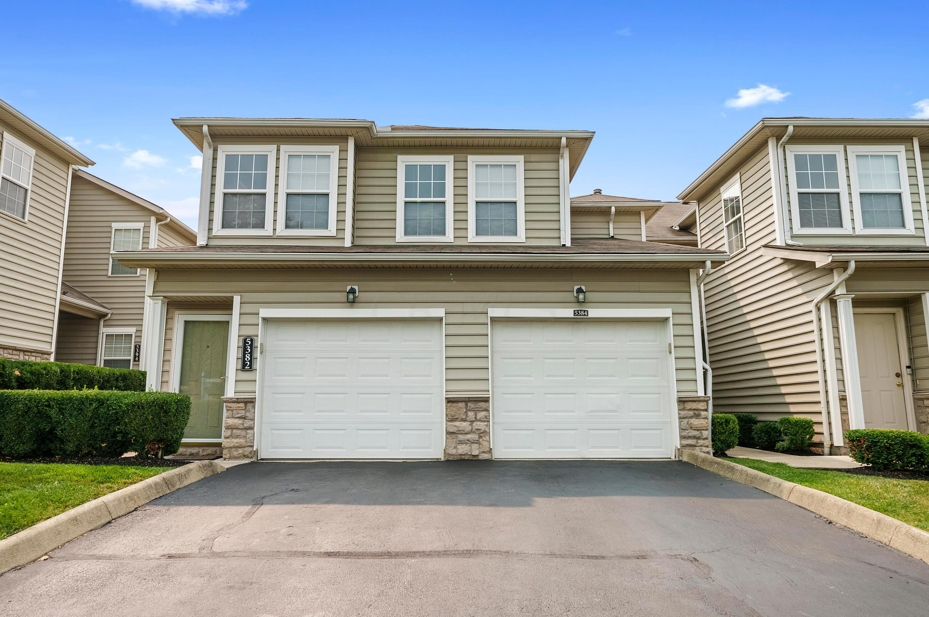5384 Nottinghamshire Ln, Westerville, OH 43081-6010
