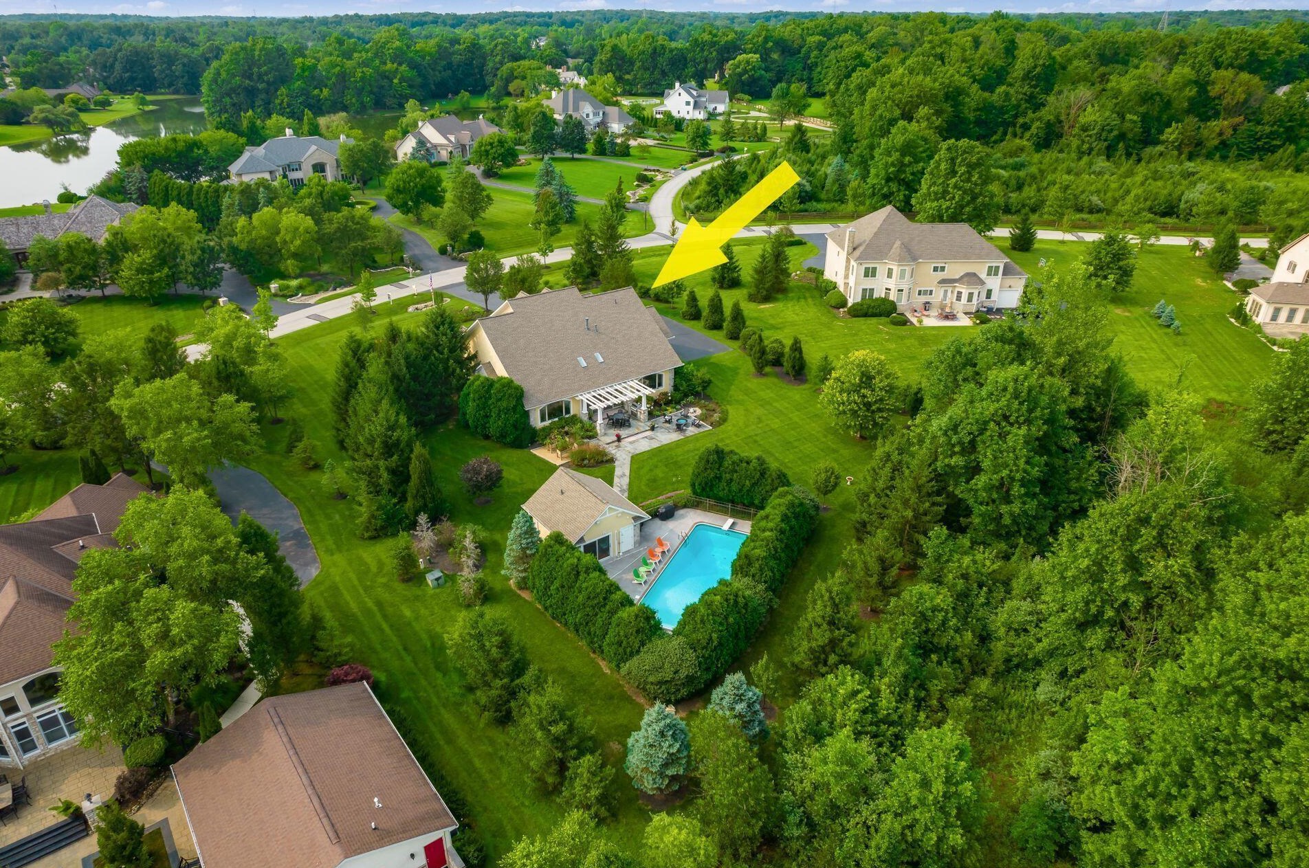 8217 Creek Hollow Rd, Blacklick, OH 43004