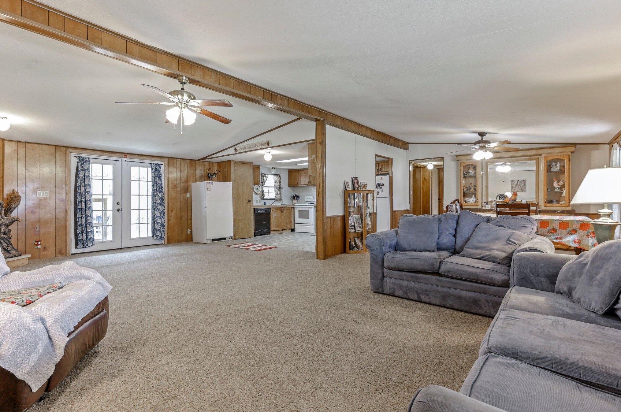 801 Scarlett Ln, Columbus OH 43207-8735 exterior