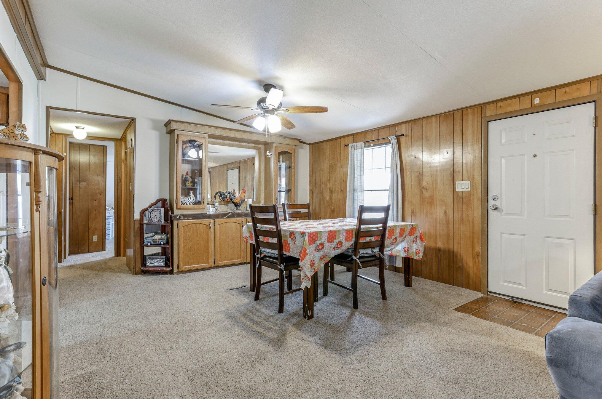 801 Scarlett Ln, Columbus OH 43207-8735 exterior