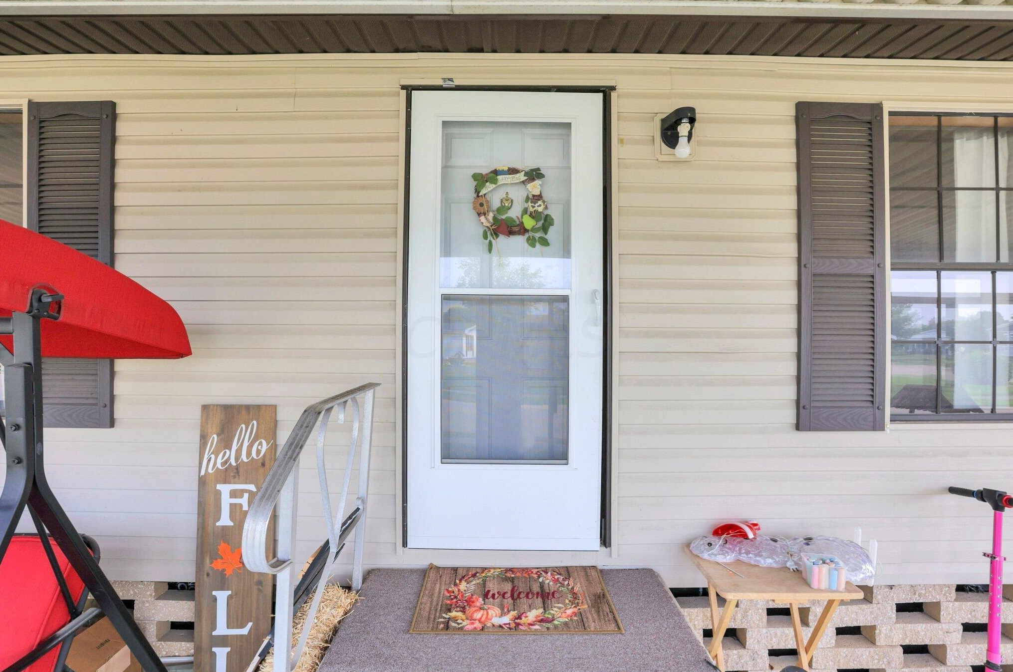 801 Scarlett Ln, Columbus OH 43207-8735 exterior