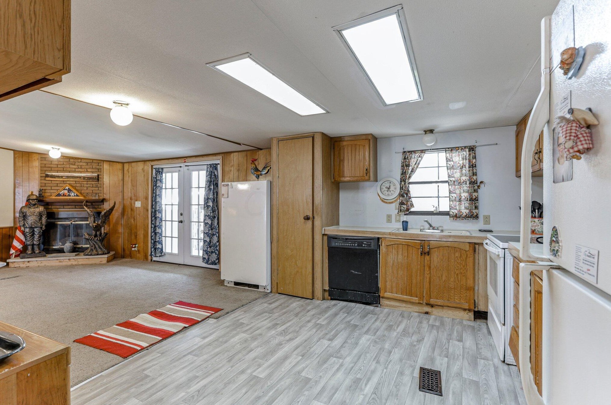 801 Scarlett Ln, Columbus OH 43207-8735 exterior