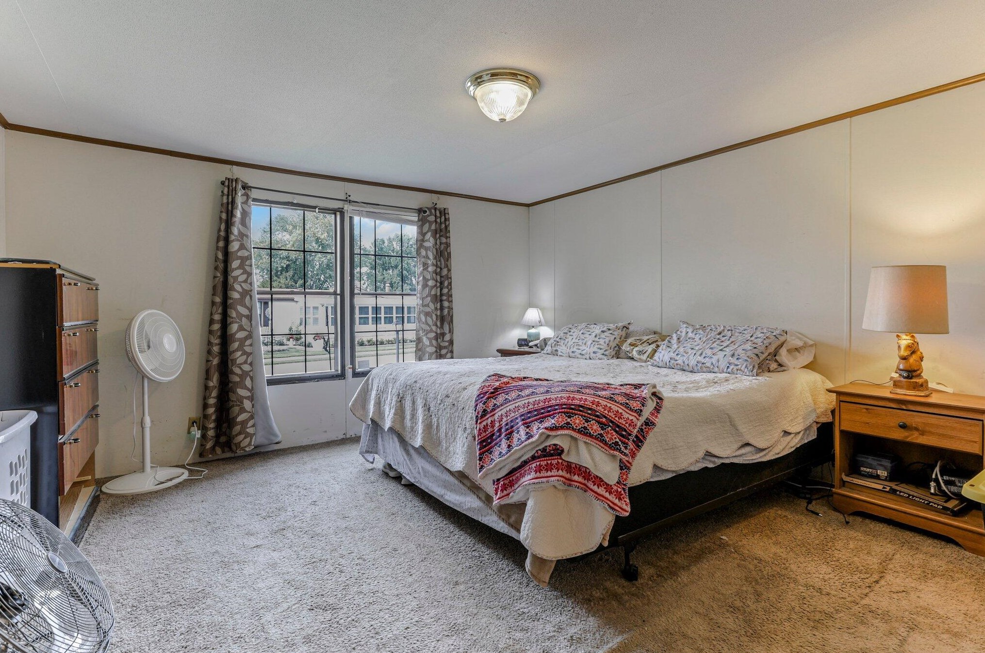 801 Scarlett Ln, Columbus OH 43207-8735 exterior