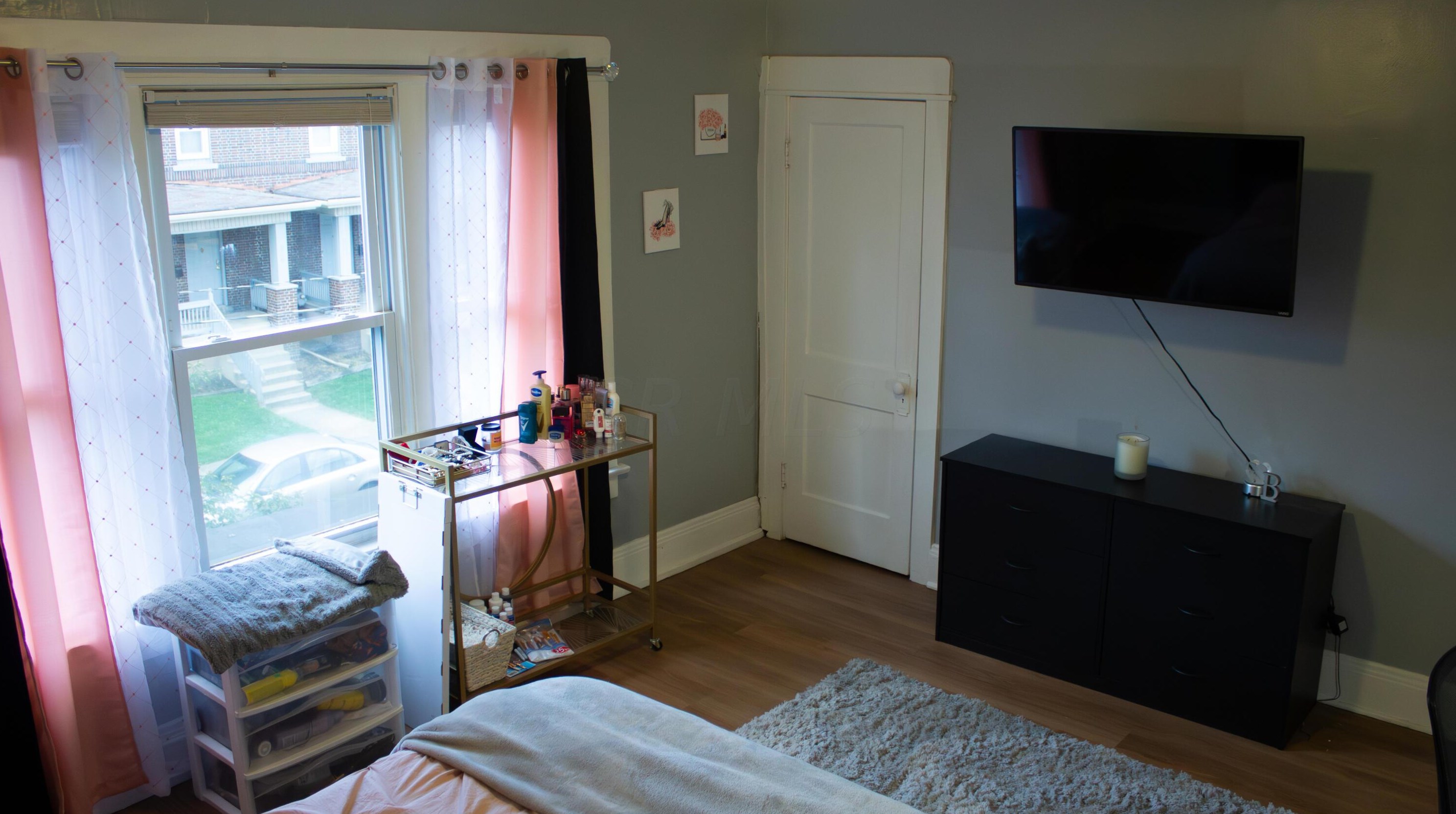 341 18 Ave, Columbus OH 43201-1792 exterior