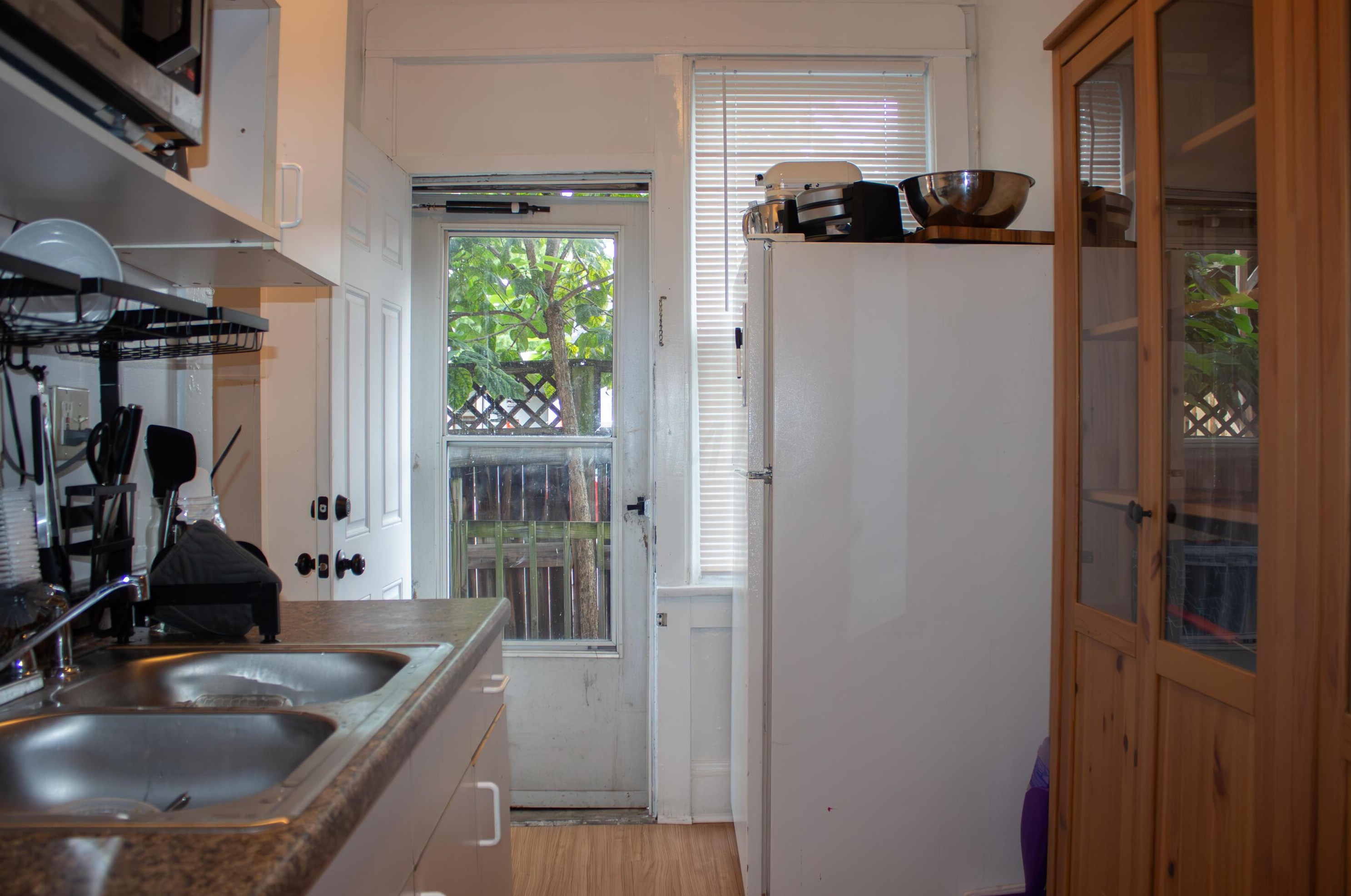 341 18 Ave, Columbus OH 43201-1792 exterior