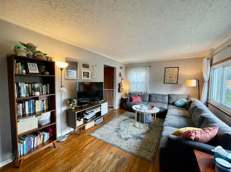 765 Weldon Ave, Columbus, OH 43224-3953