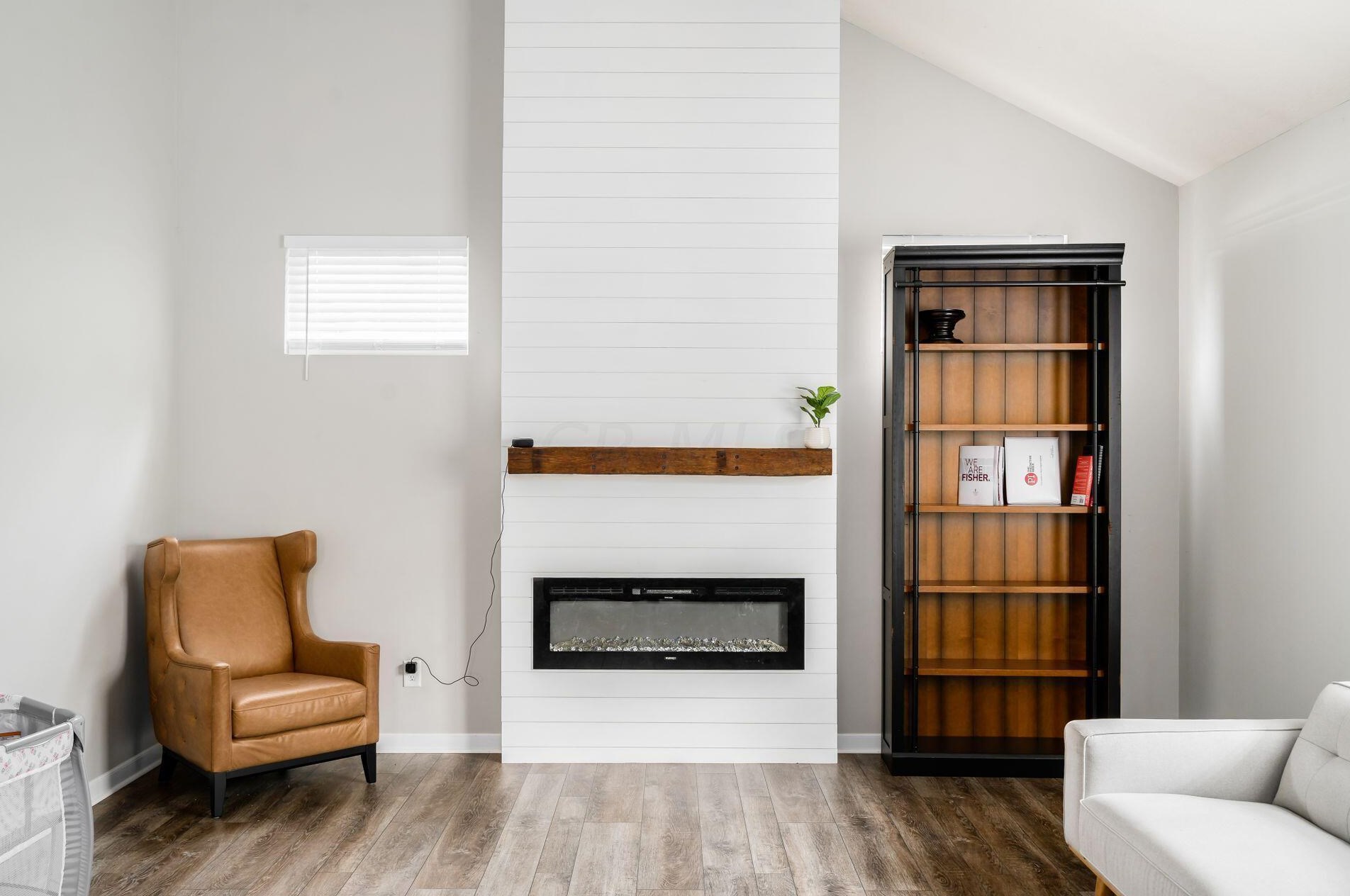 881 Sapphire Flame Dr, Delaware OH  43015-5094 exterior