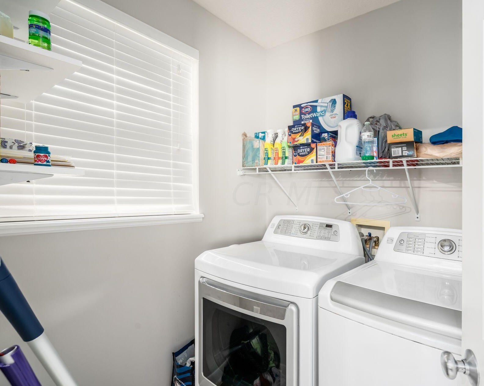 881 Sapphire Flame Dr, Delaware OH  43015-5094 exterior