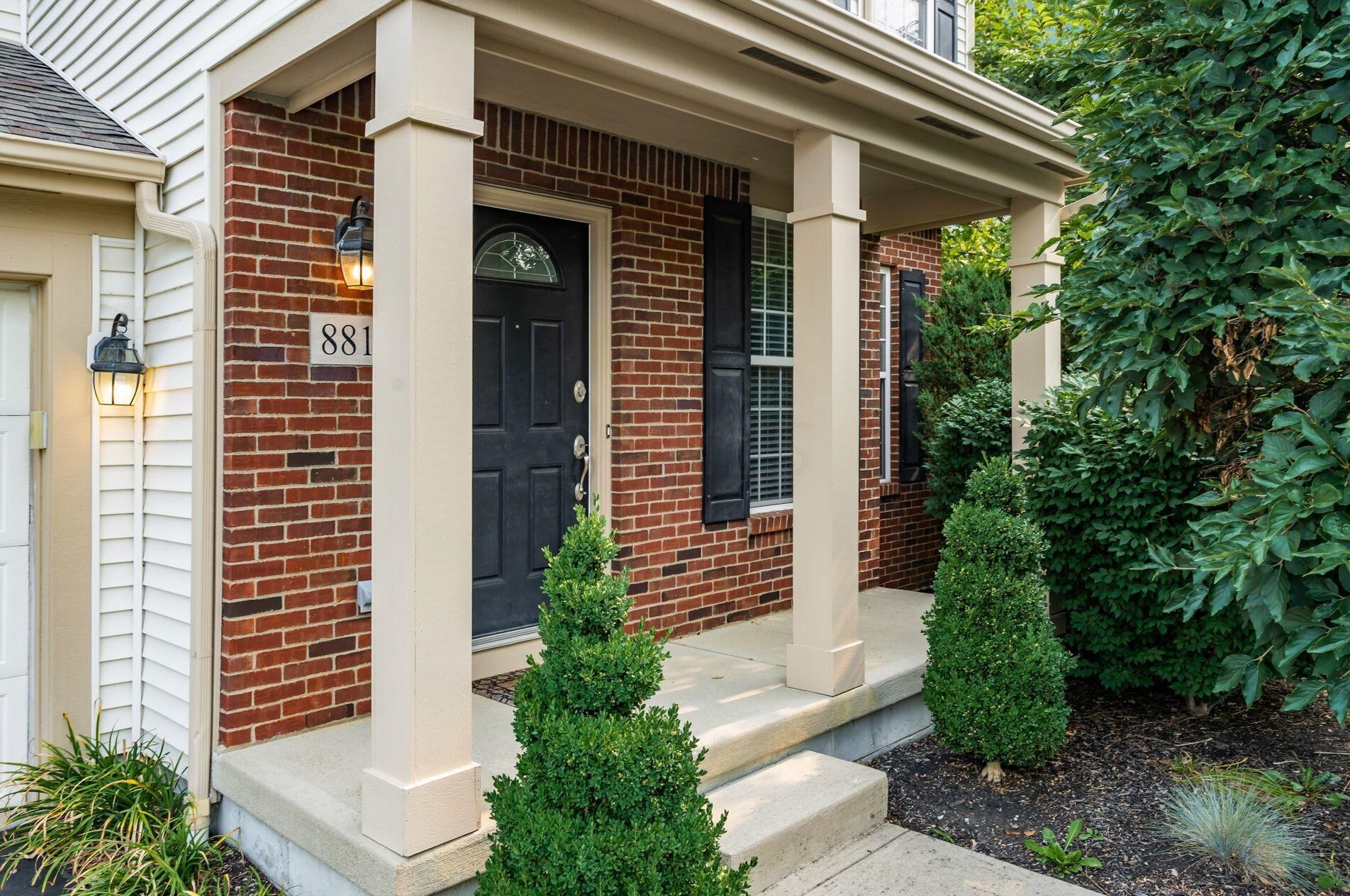 881 Sapphire Flame Dr, Delaware OH  43015-5094 exterior