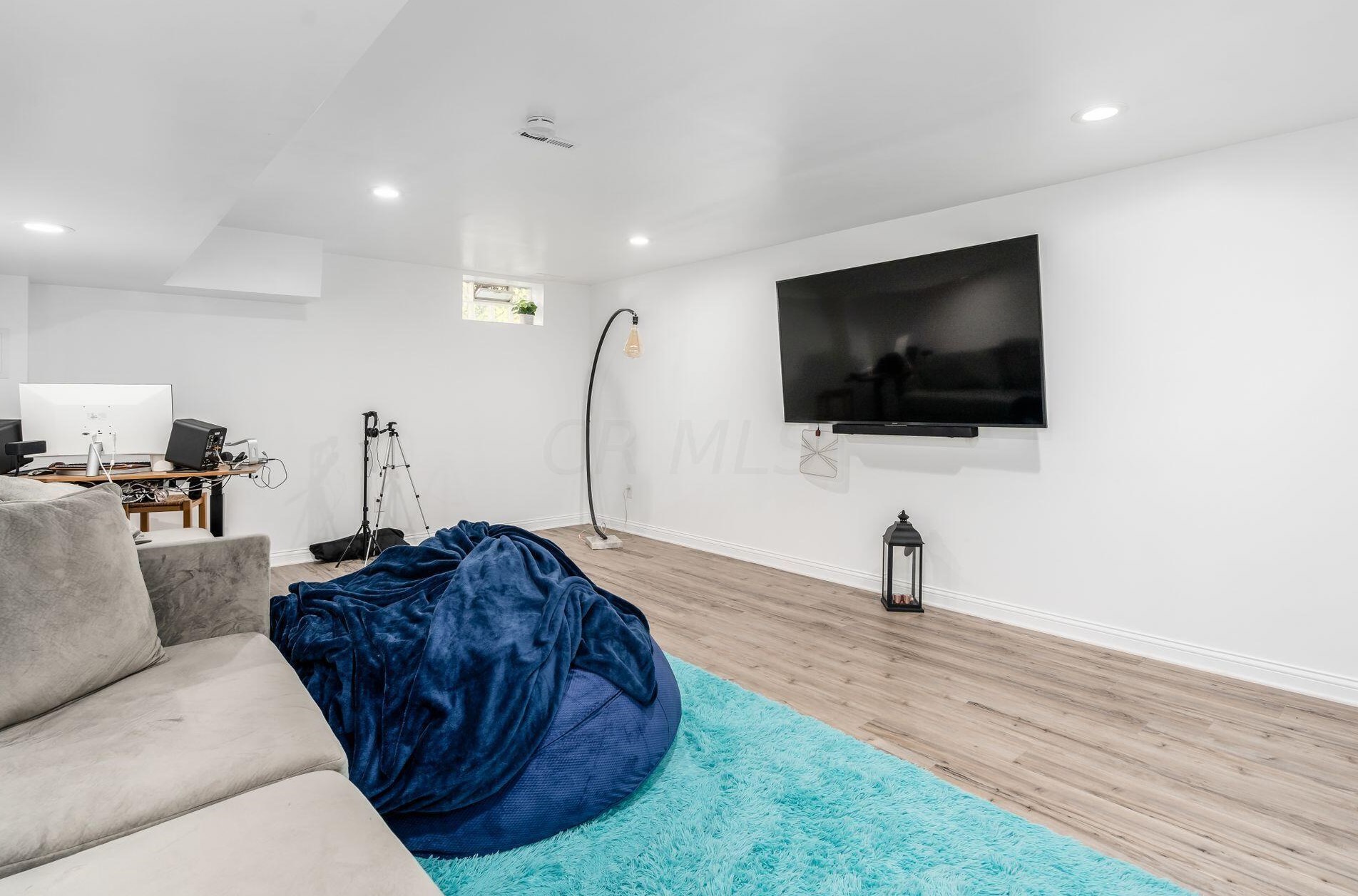 881 Sapphire Flame Dr, Delaware OH  43015-5094 exterior