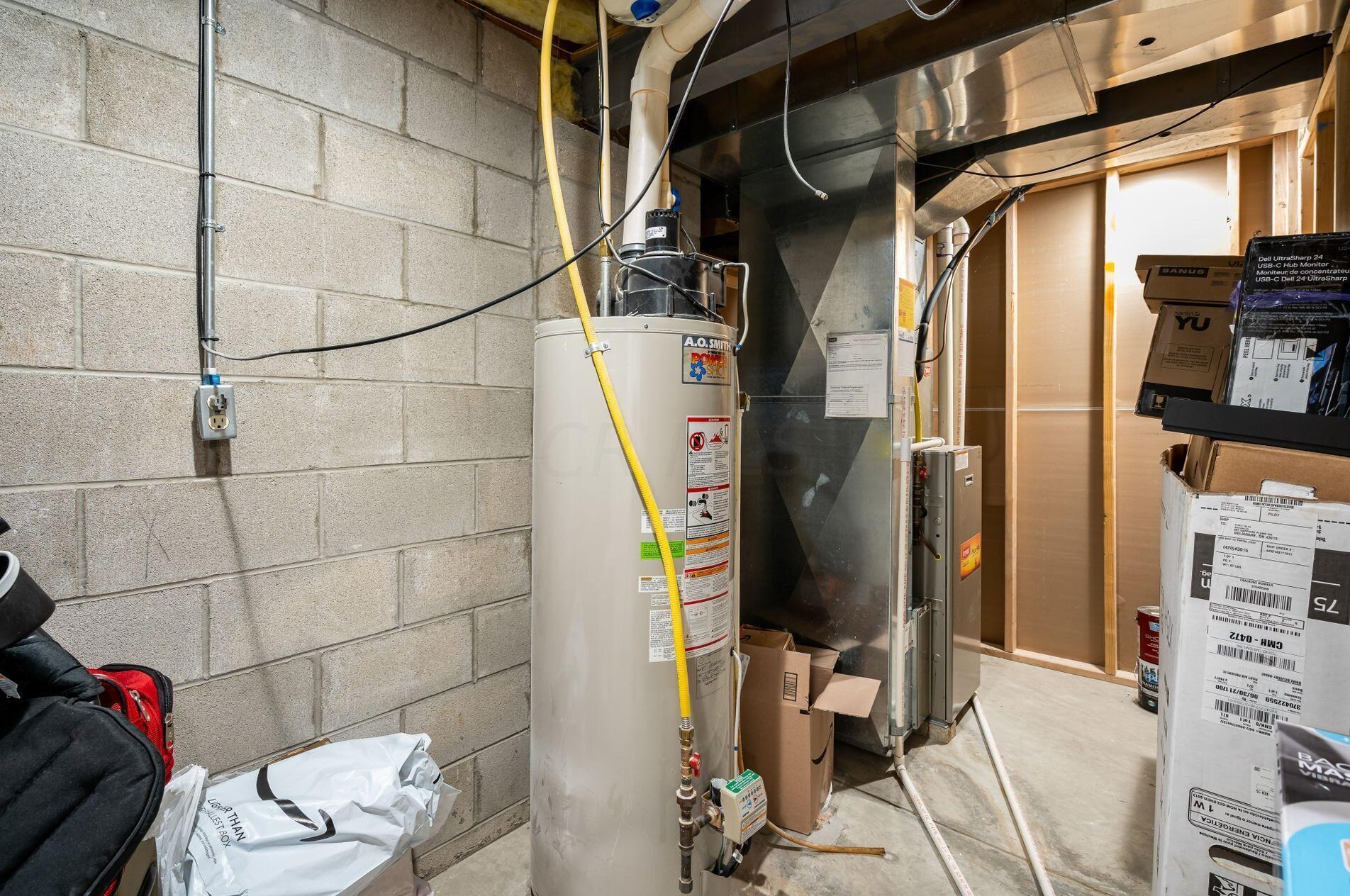 881 Sapphire Flame Dr, Delaware OH  43015-5094 exterior