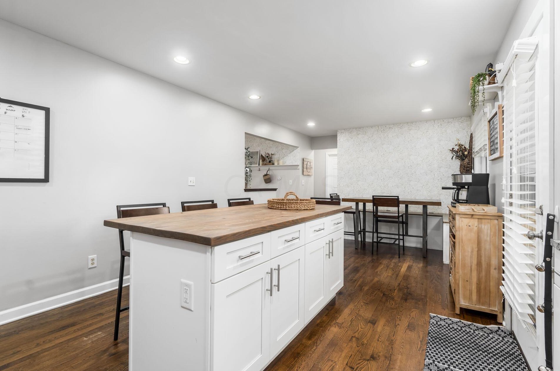 444 Anthony Ct, Columbus OH 43230-2626 exterior