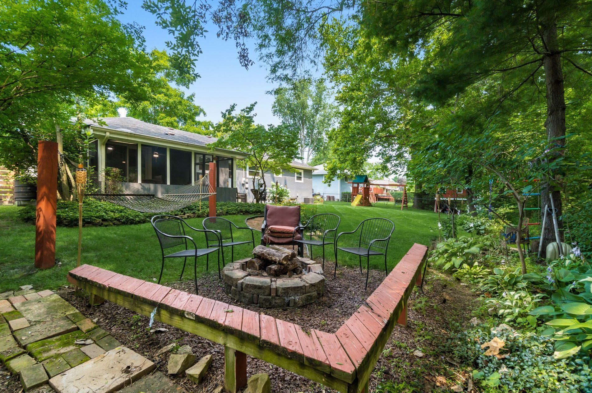 444 Anthony Ct, Columbus OH 43230-2626 exterior