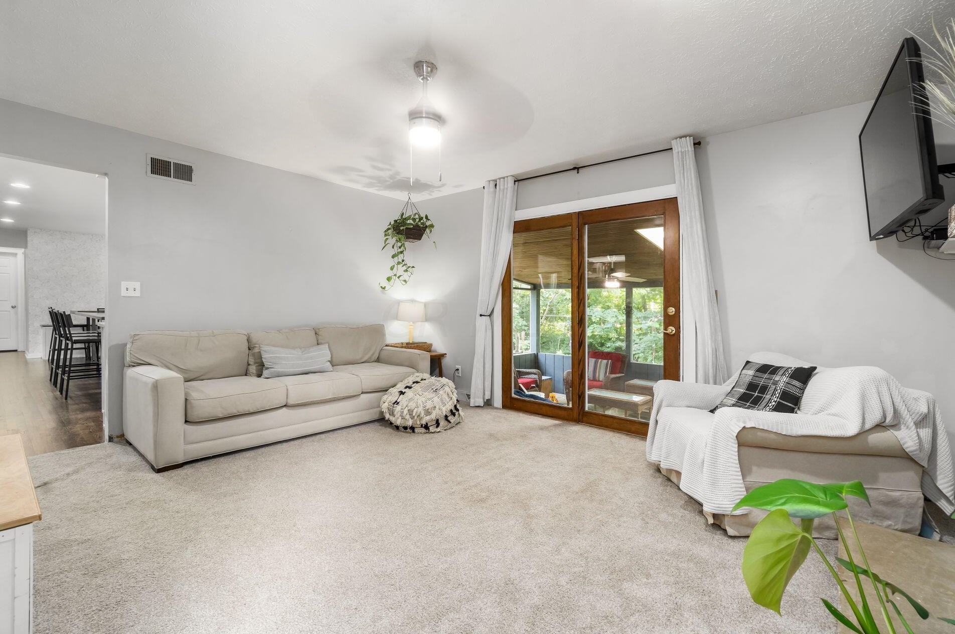 444 Anthony Ct, Columbus OH 43230-2626 exterior