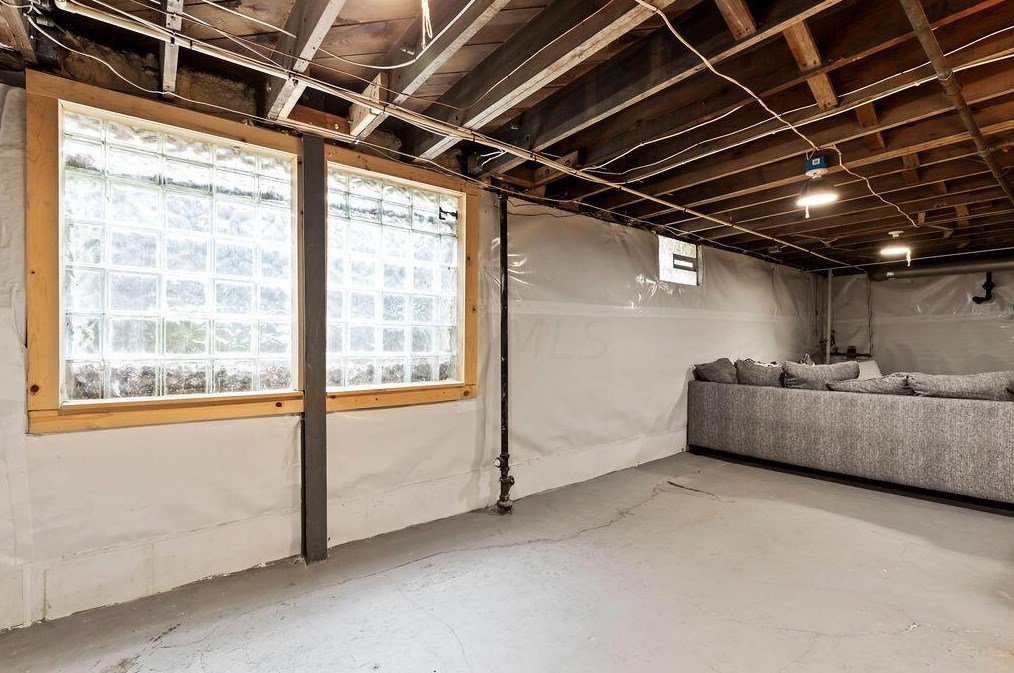 176 Torrence Rd, Columbus OH 43214-3842 exterior