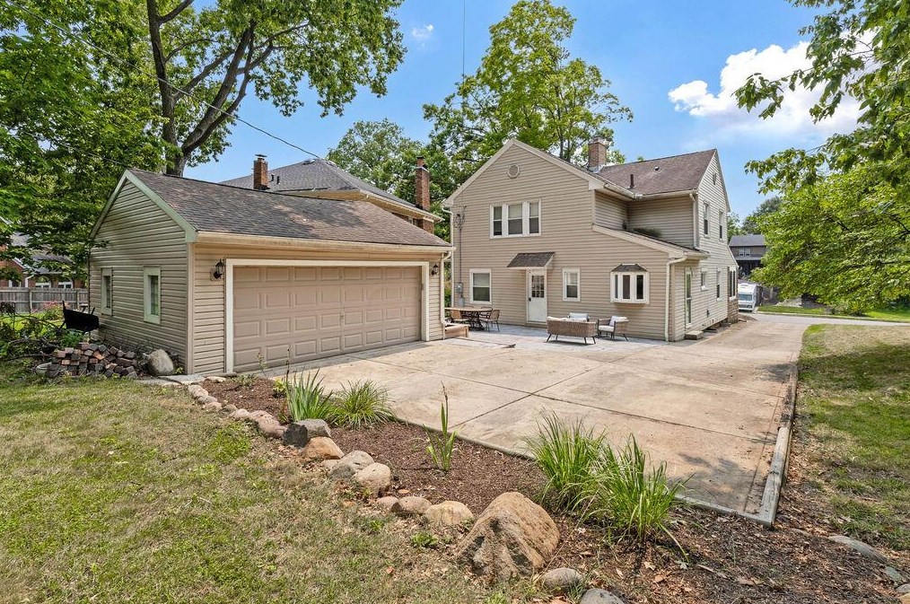 176 Torrence Rd, Columbus OH 43214-3842 exterior