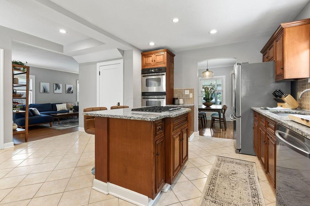 176 Torrence Rd, Columbus OH 43214-3842 exterior