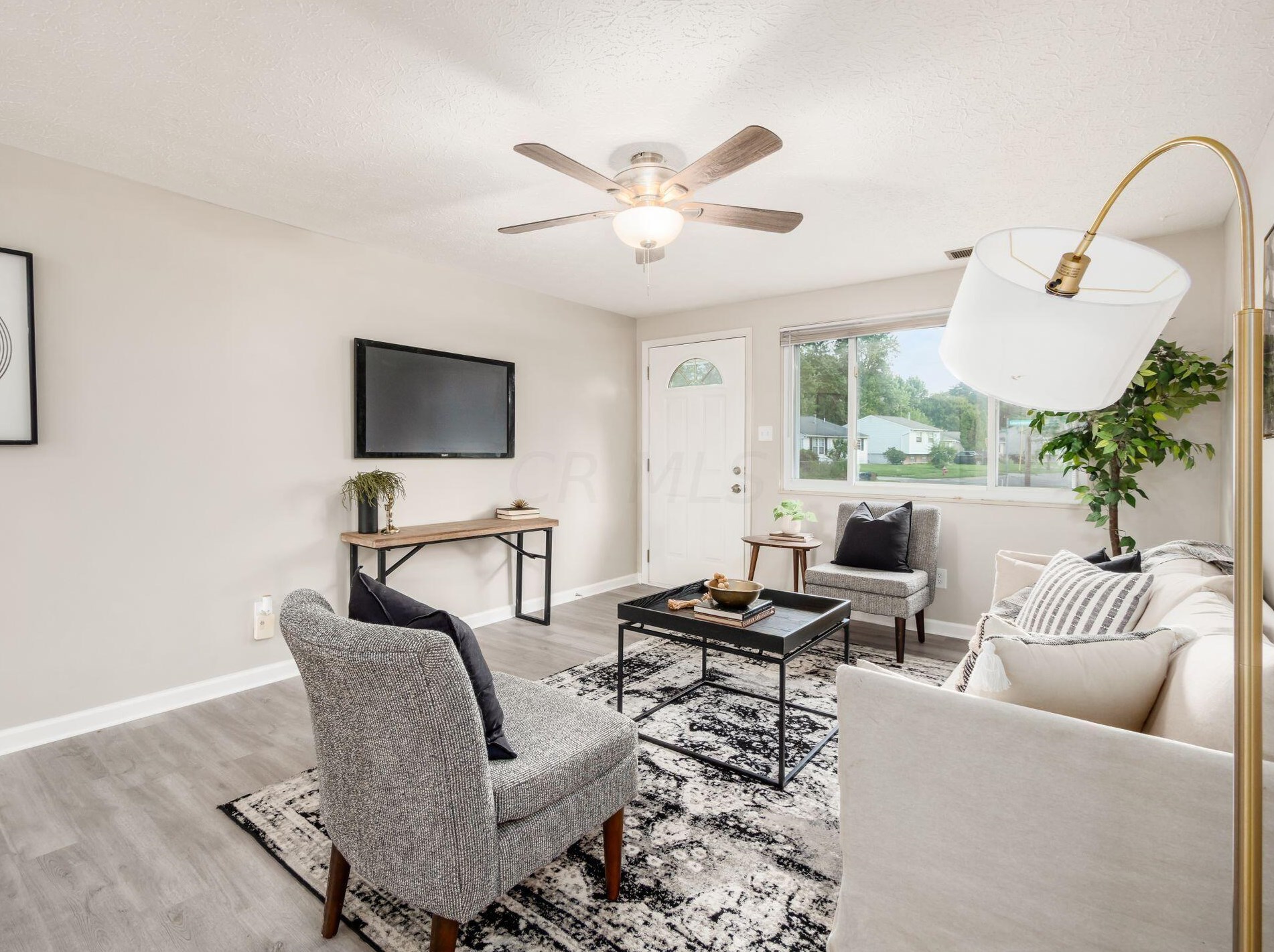 2192 Laurelwood Dr, Columbus OH 43229-2800 exterior