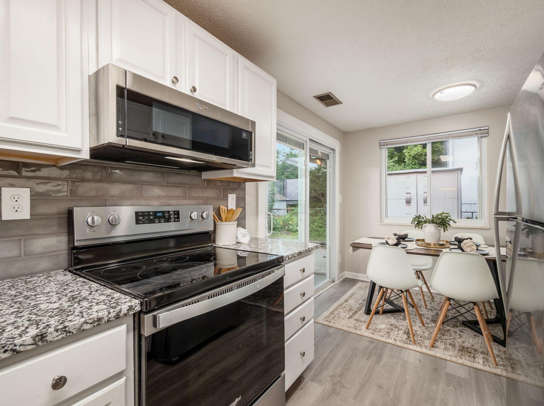 2192 Laurelwood Dr, Columbus OH 43229-2800 exterior