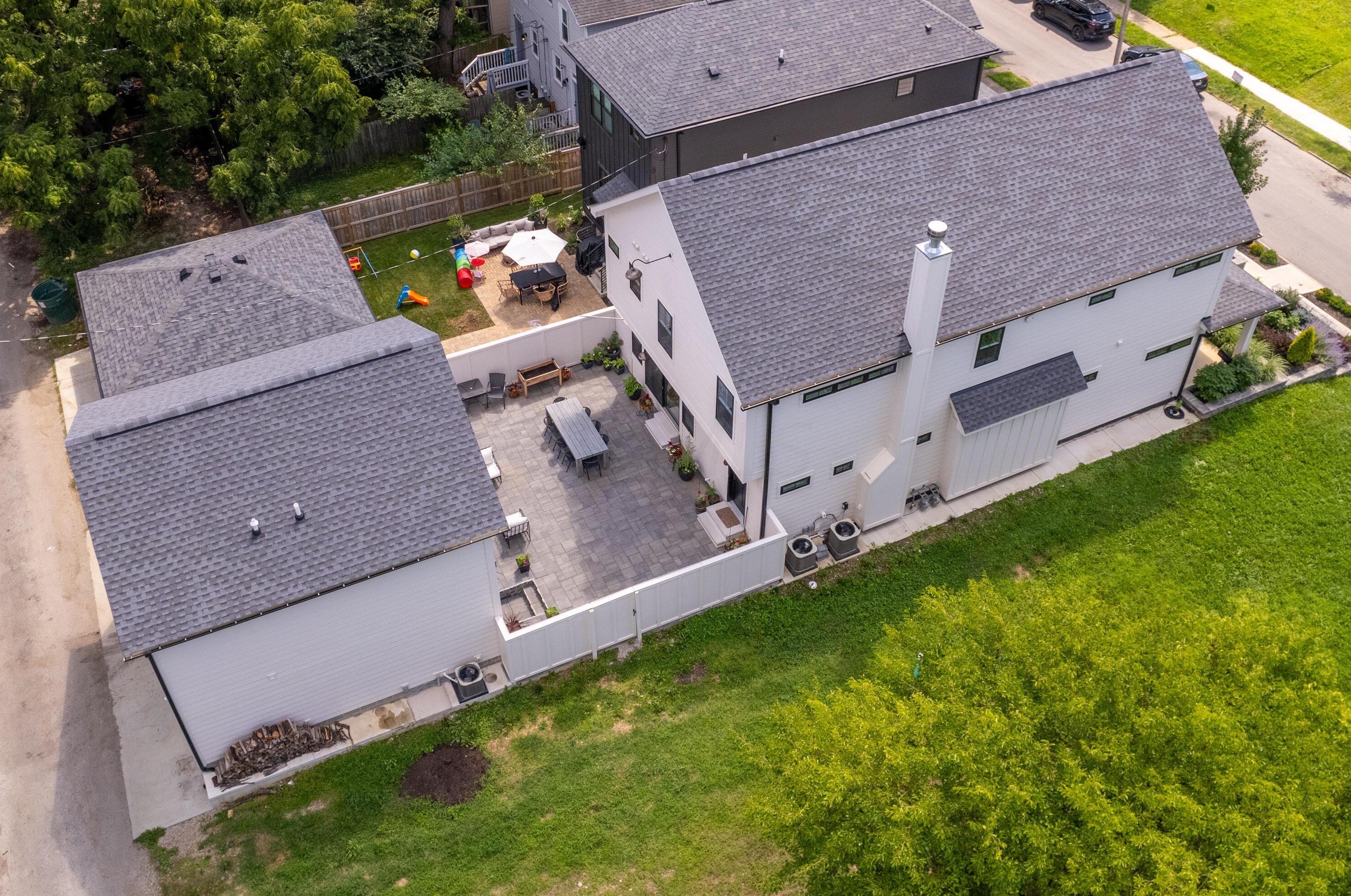 1374 5th St, Columbus OH 43201-2565 exterior