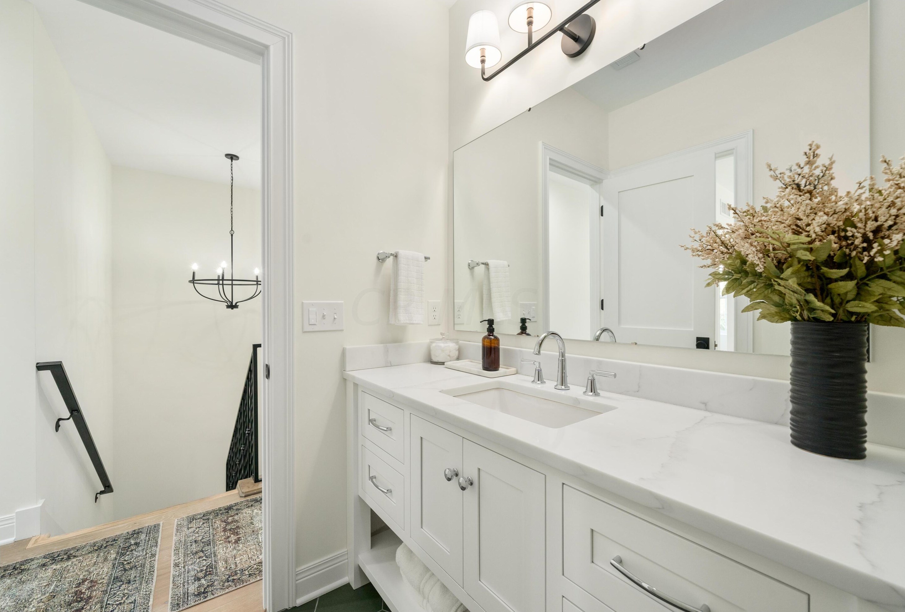 1374 5th St, Columbus OH 43201-2565 exterior