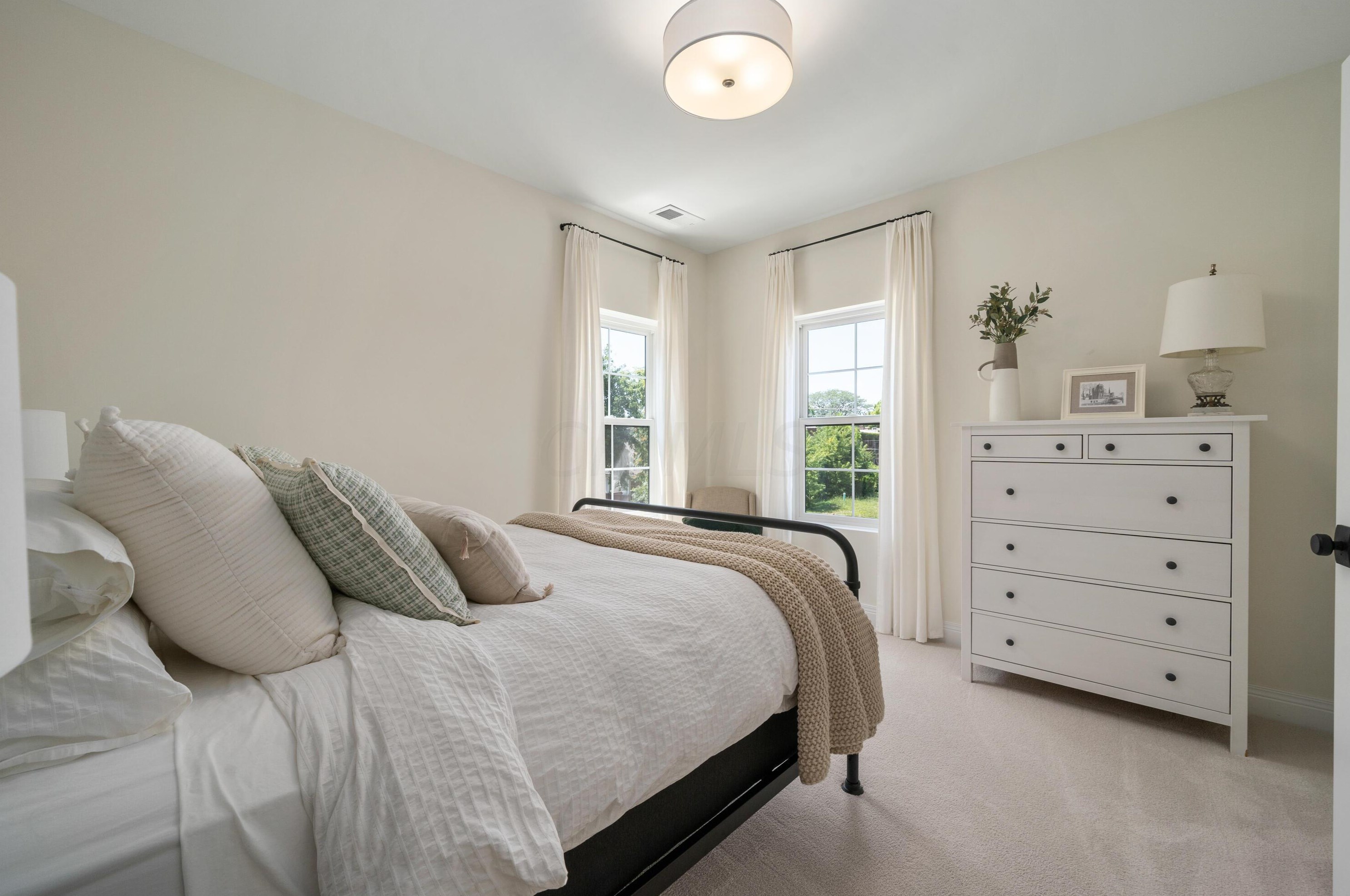 1374 5th St, Columbus OH 43201-2565 exterior