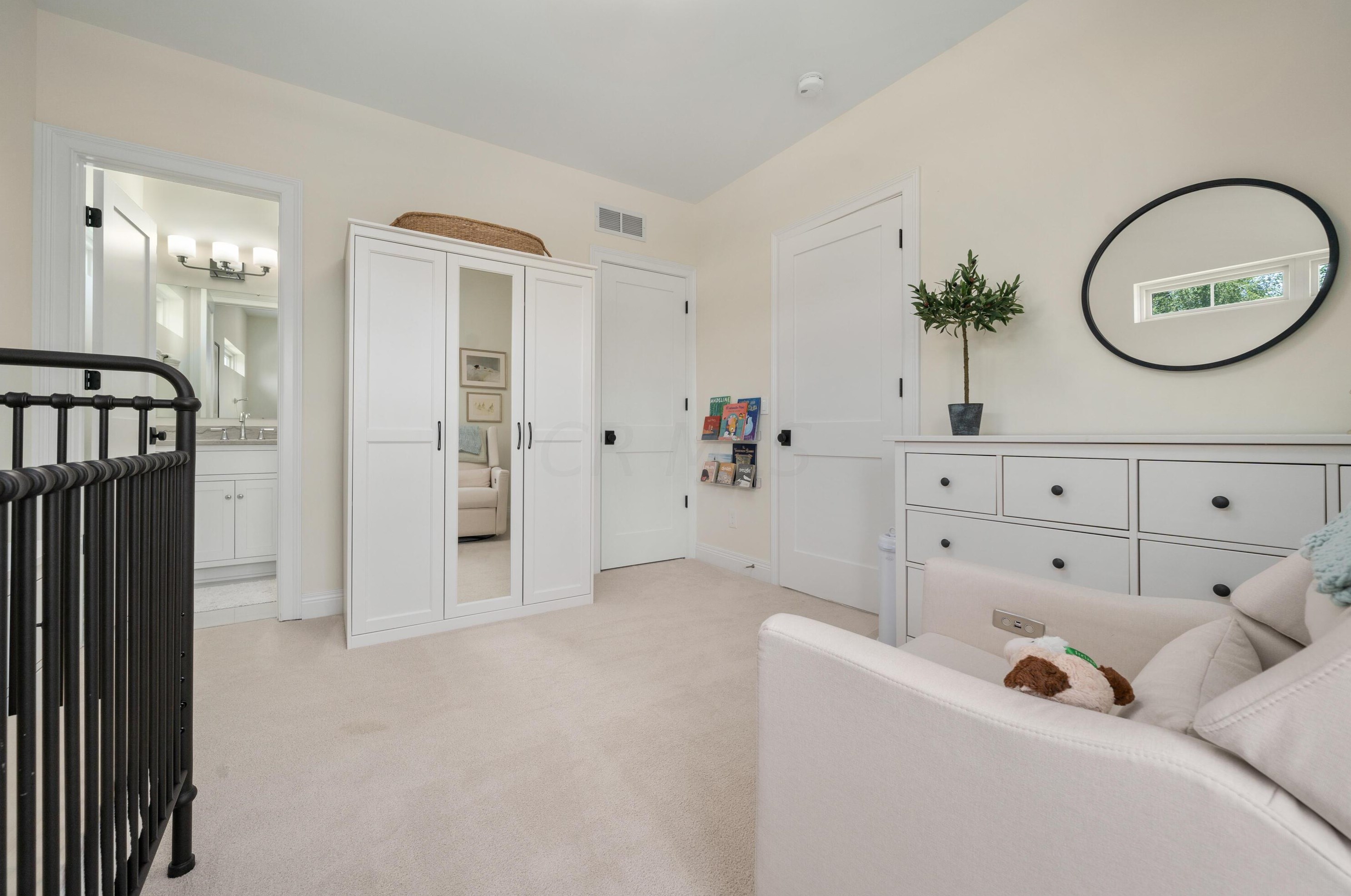 1374 5th St, Columbus OH 43201-2565 exterior