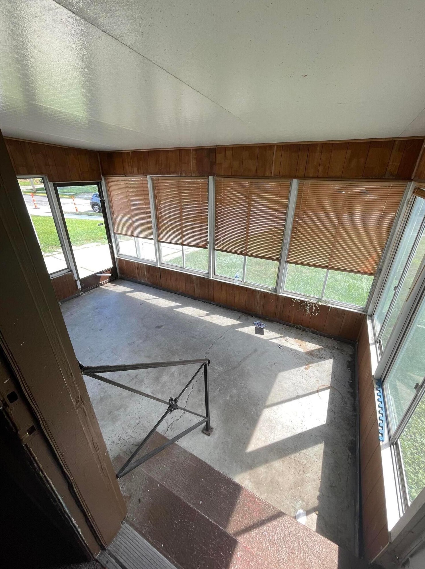 791 Brentnell Ave, Columbus, OH 43219-2571
