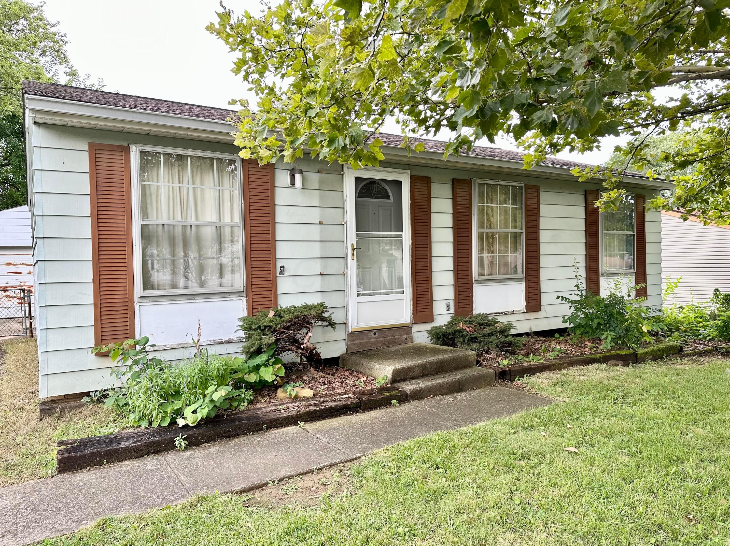 1715 Rivermont Rd, Columbus, OH 43223-3427