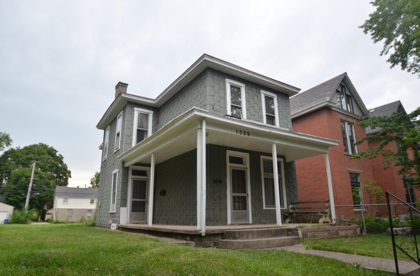 1029 Hunter Ave, Columbus, OH 43201-3425