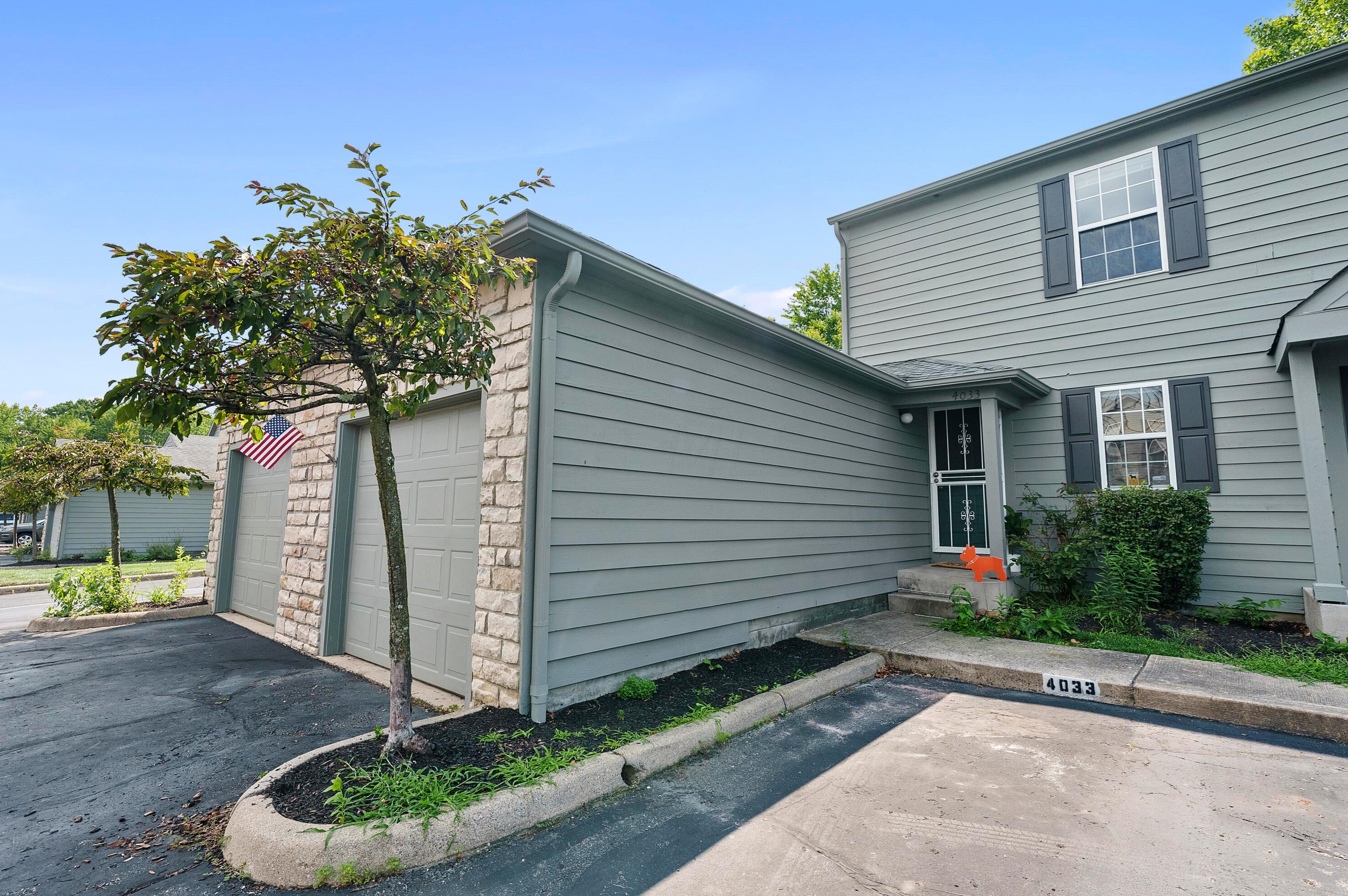 4033 Meadowick Dr, Columbus, OH 43230-9849
