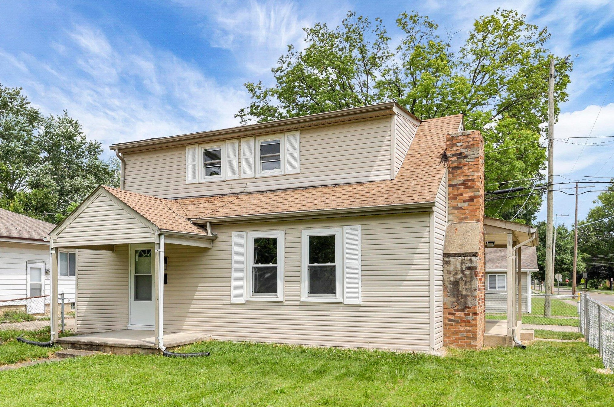 580 Pierce Ave, Columbus, OH 43213-2840