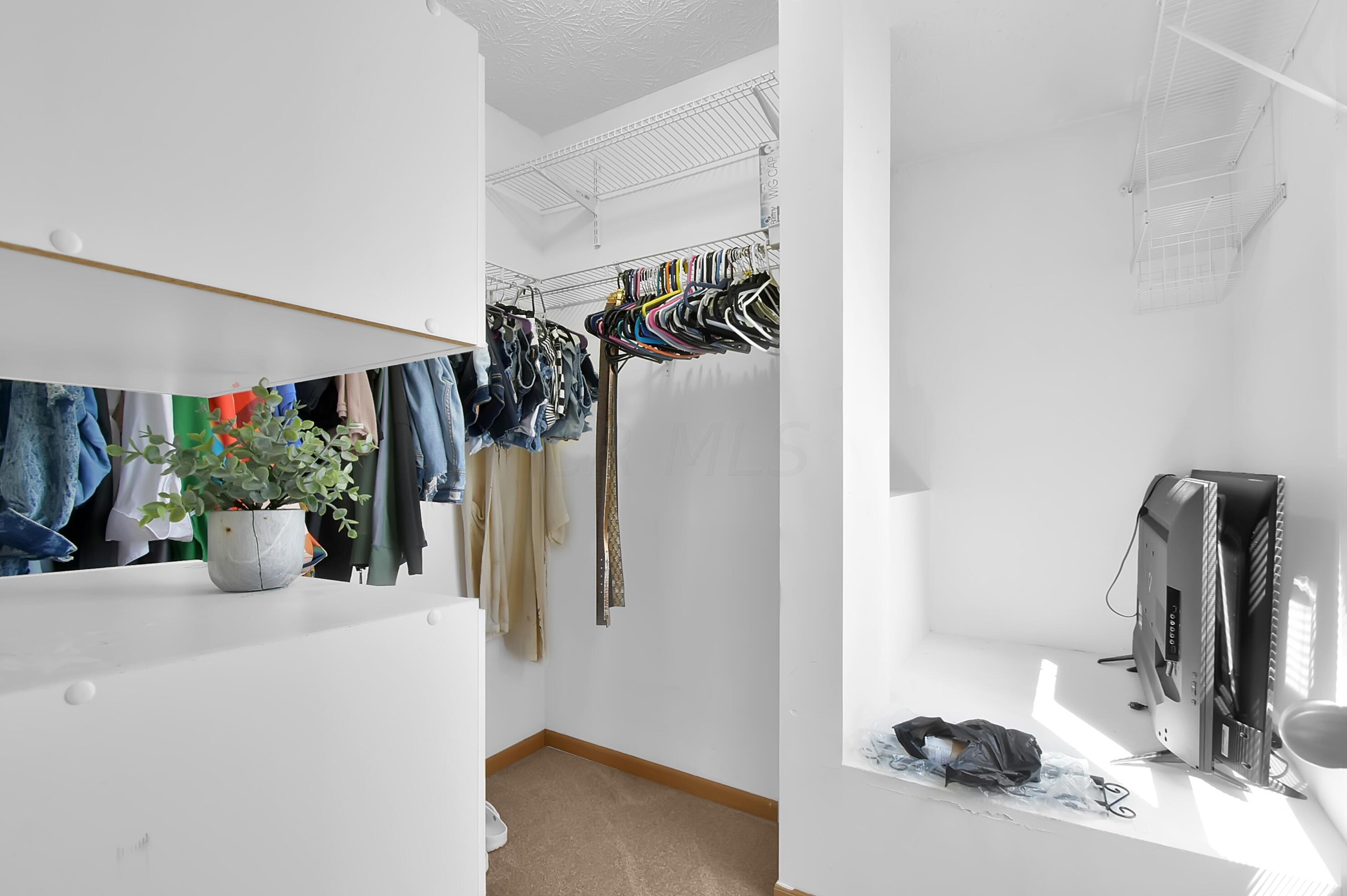 6298 Pompano St, Cnl Wnchstr OH 43110-9525 exterior