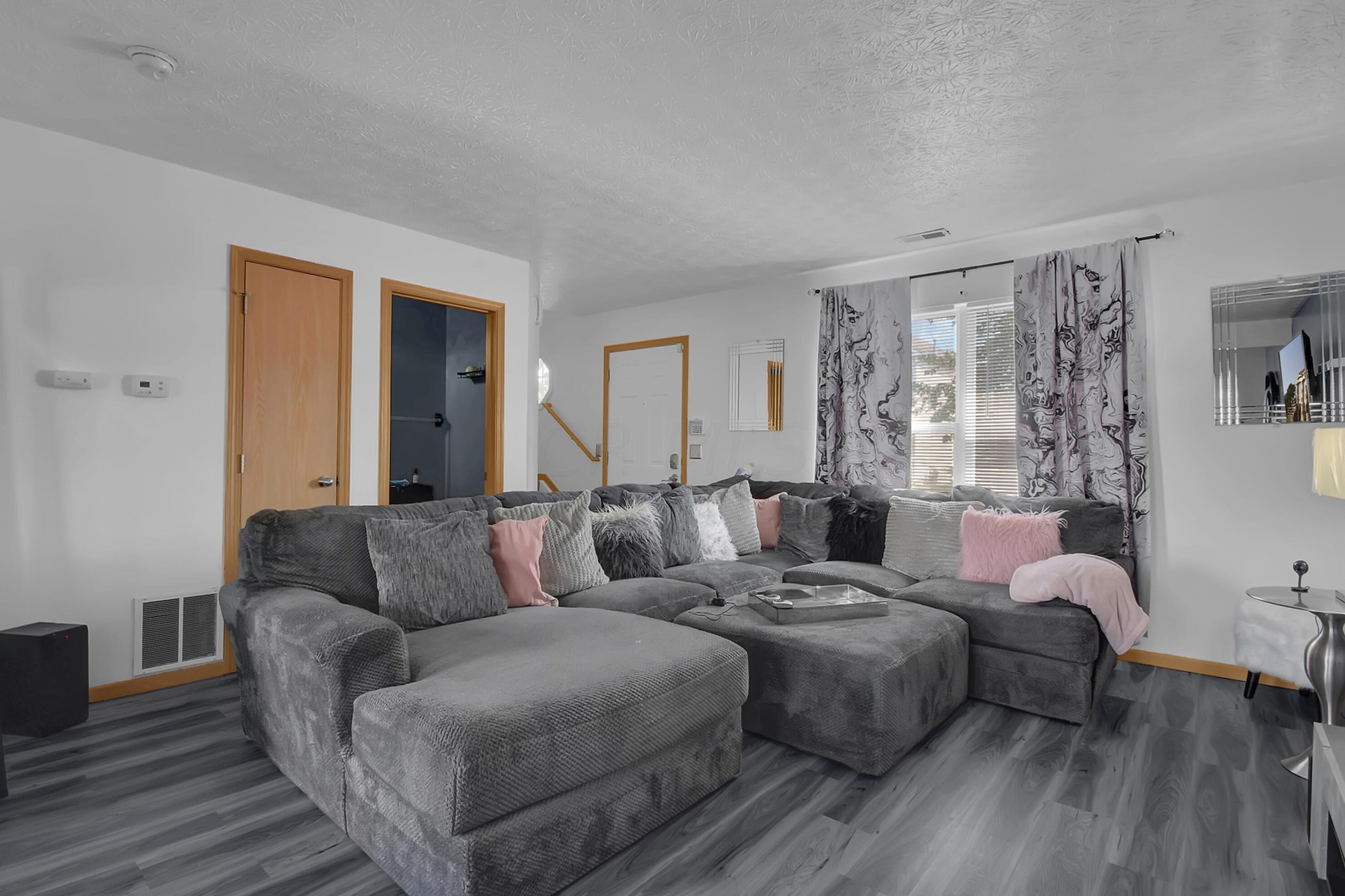 6298 Pompano St, Cnl Wnchstr OH 43110-9525 exterior