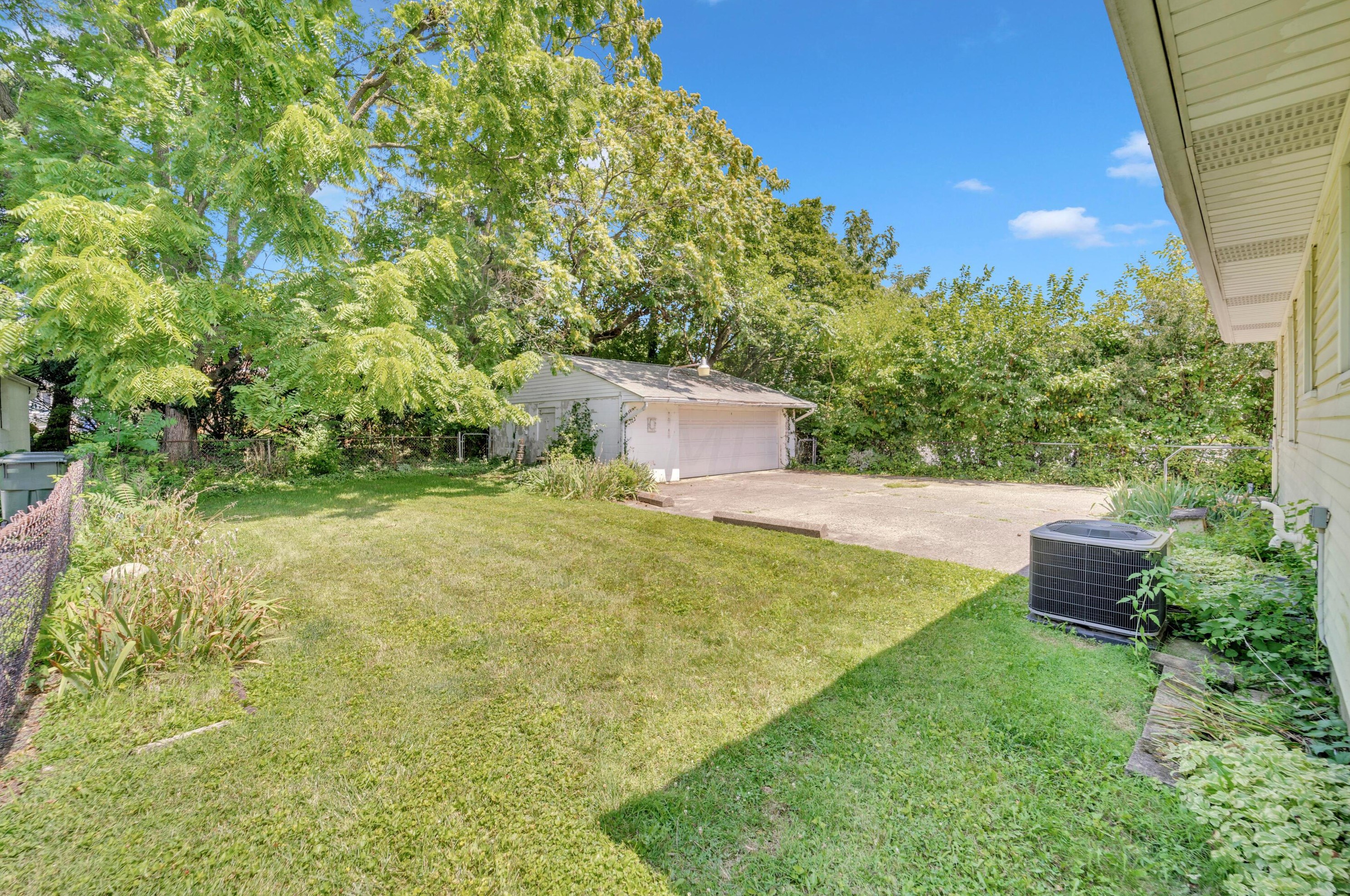 220 Morse Rd, Columbus, OH 43214-1720