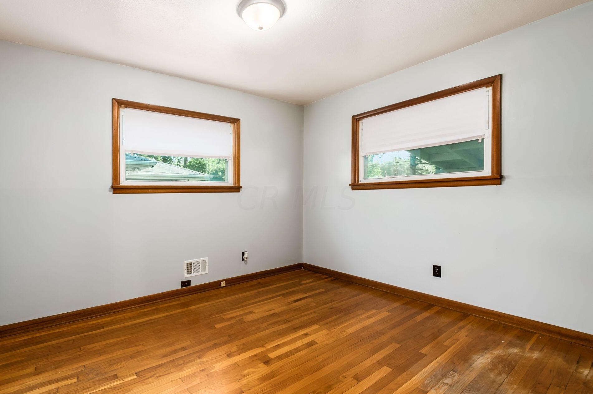 1494 Ave Dr, Columbus OH 43227-3262 exterior