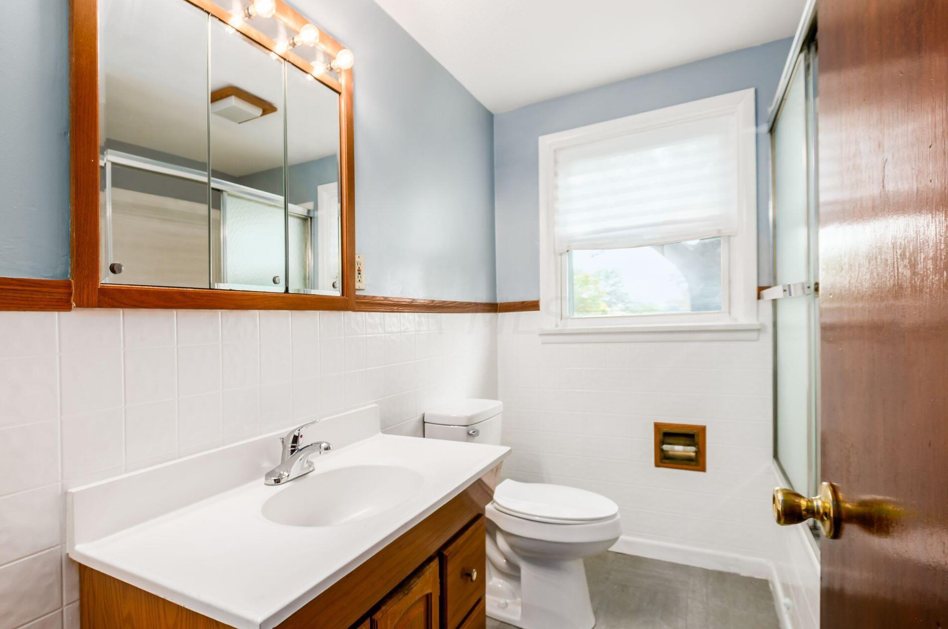 1494 Ave Dr, Columbus OH 43227-3262 exterior