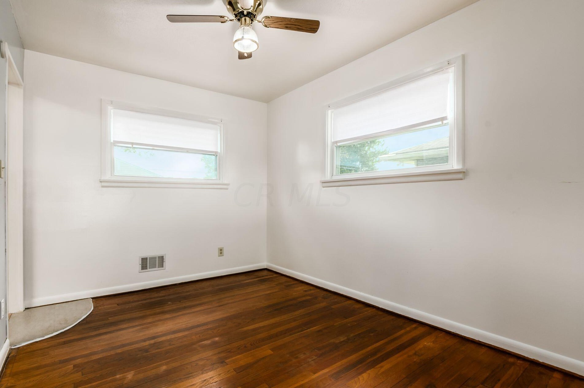 1494 Ave Dr, Columbus OH 43227-3262 exterior