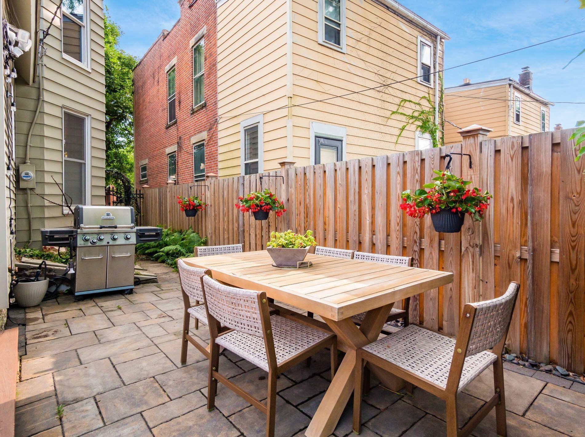 324 Reinhard Ave, Columbus OH  43206-2777 exterior