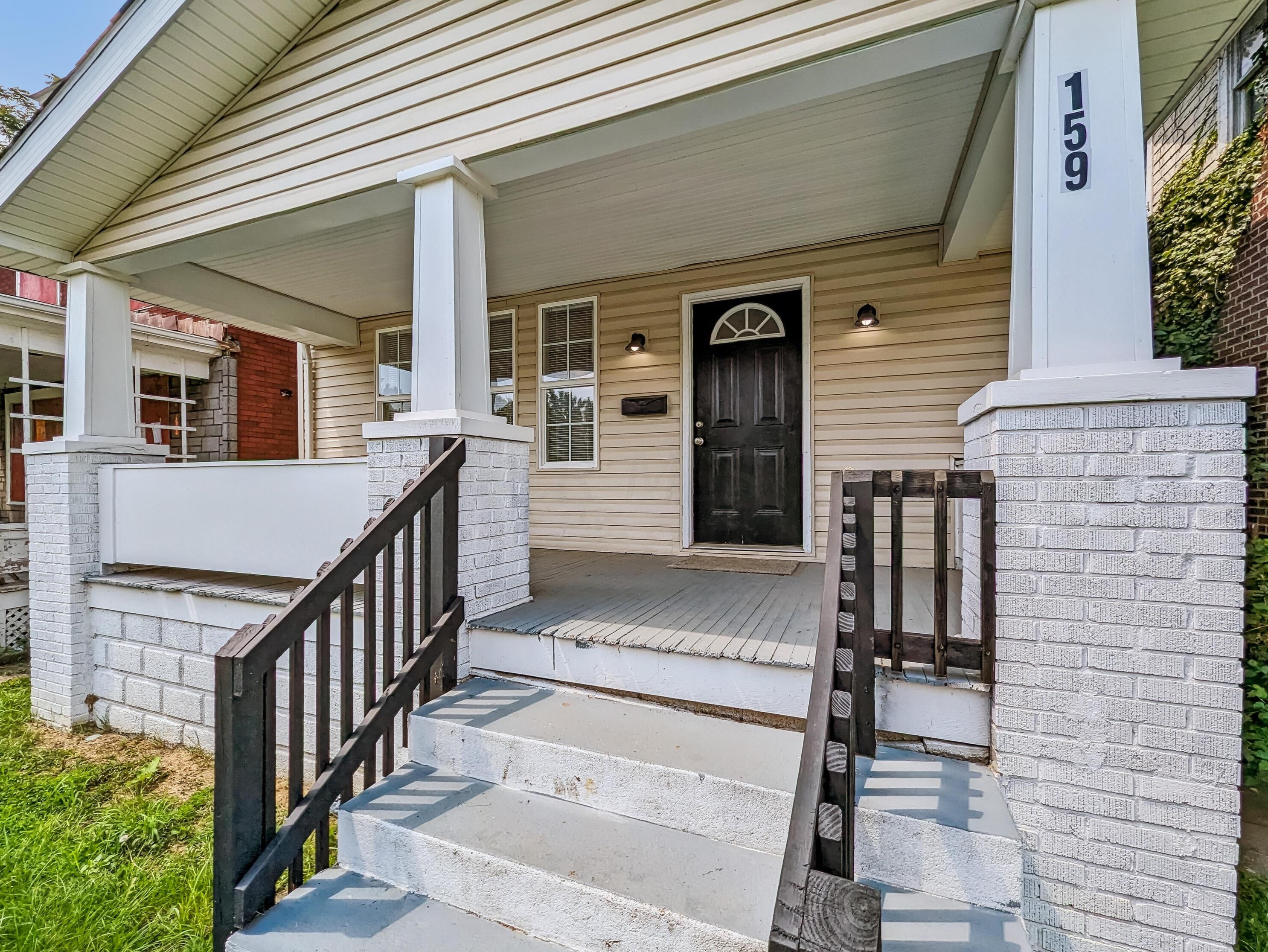 159 Burgess Ave, Columbus, OH 43204-3304