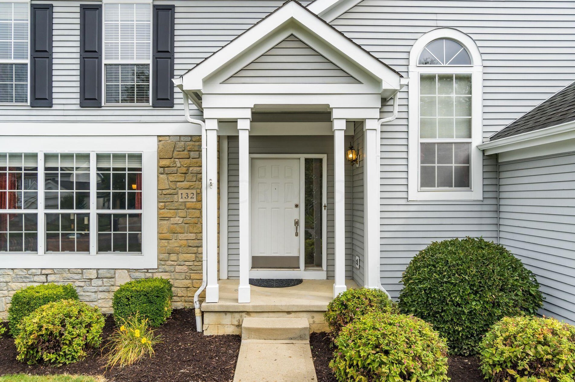 132 Highmeadow Dr, Columbus, OH 43230-6788