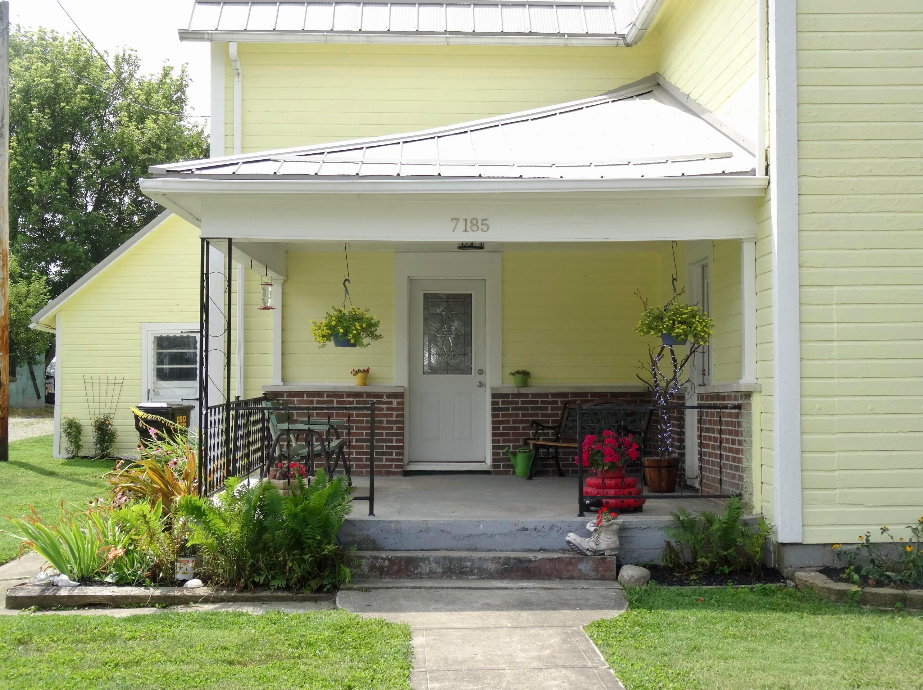 7185 E Main St, South Solon, OH 43153