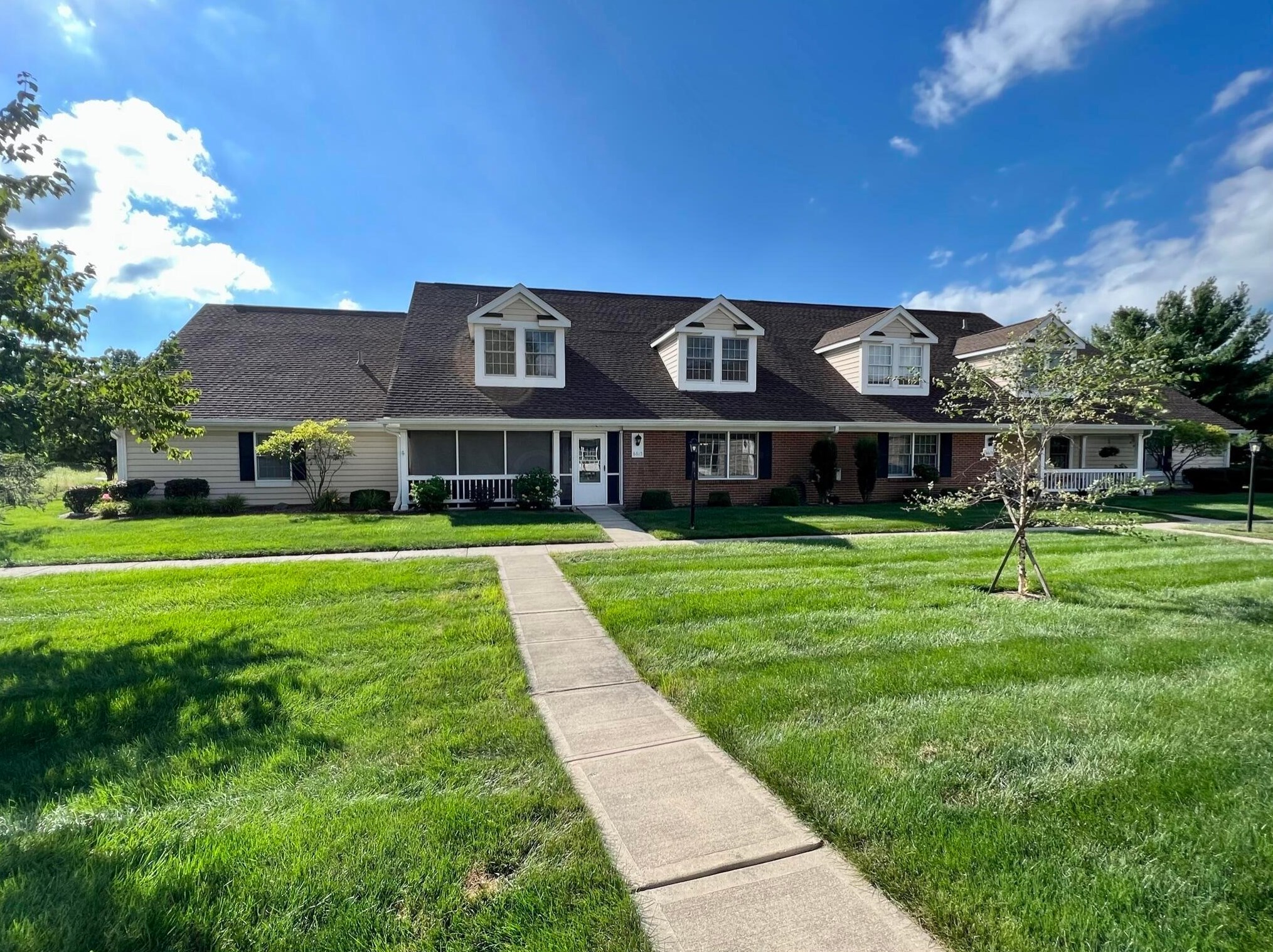 6615 Henschen Cir, Westerville, OH 43082-9132