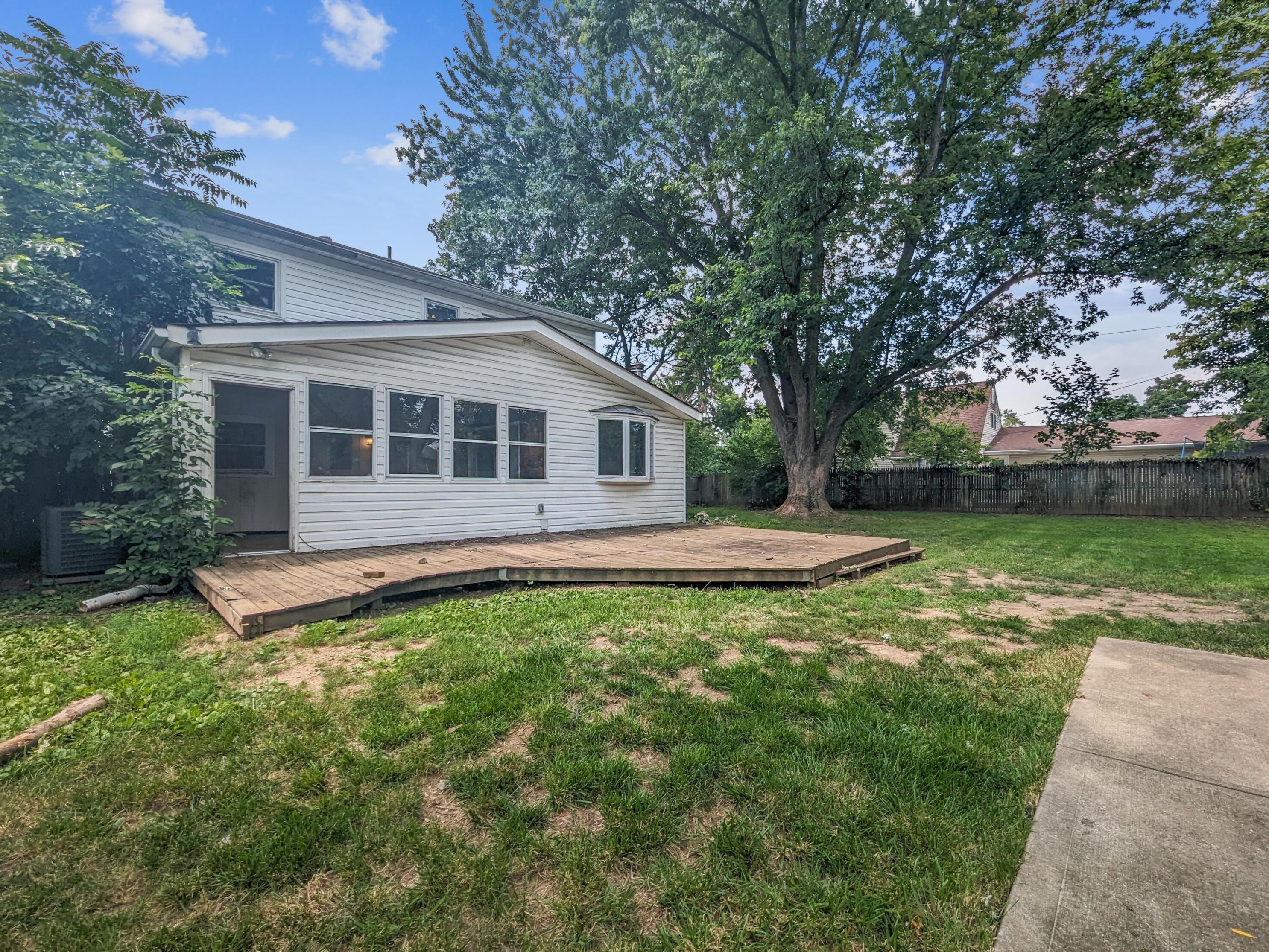 3612 Noe Bixby Rd, Columbus OH 43232-6100 exterior