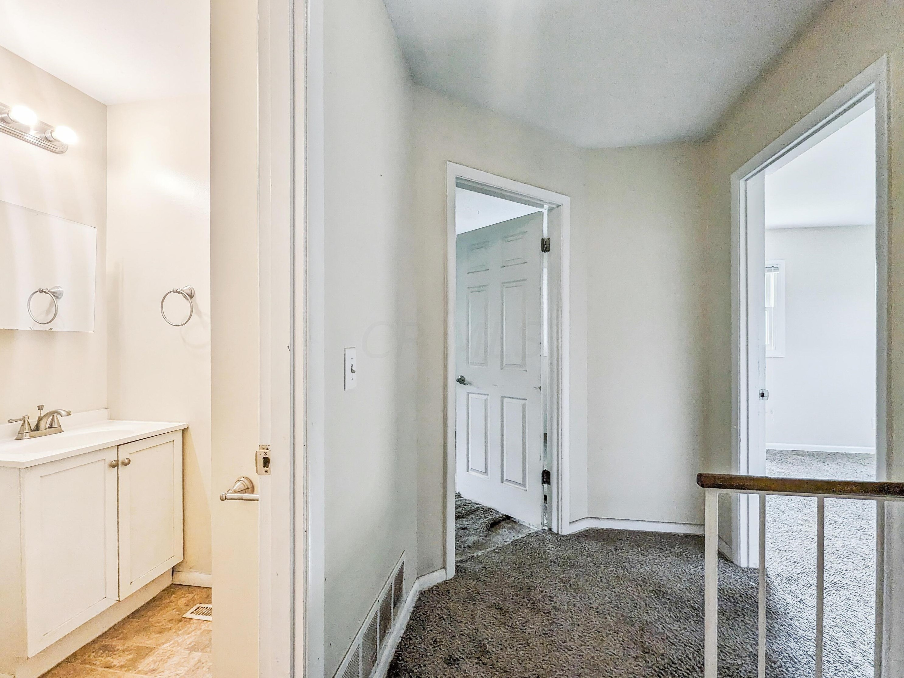 3612 Noe Bixby Rd, Columbus OH 43232-6100 exterior